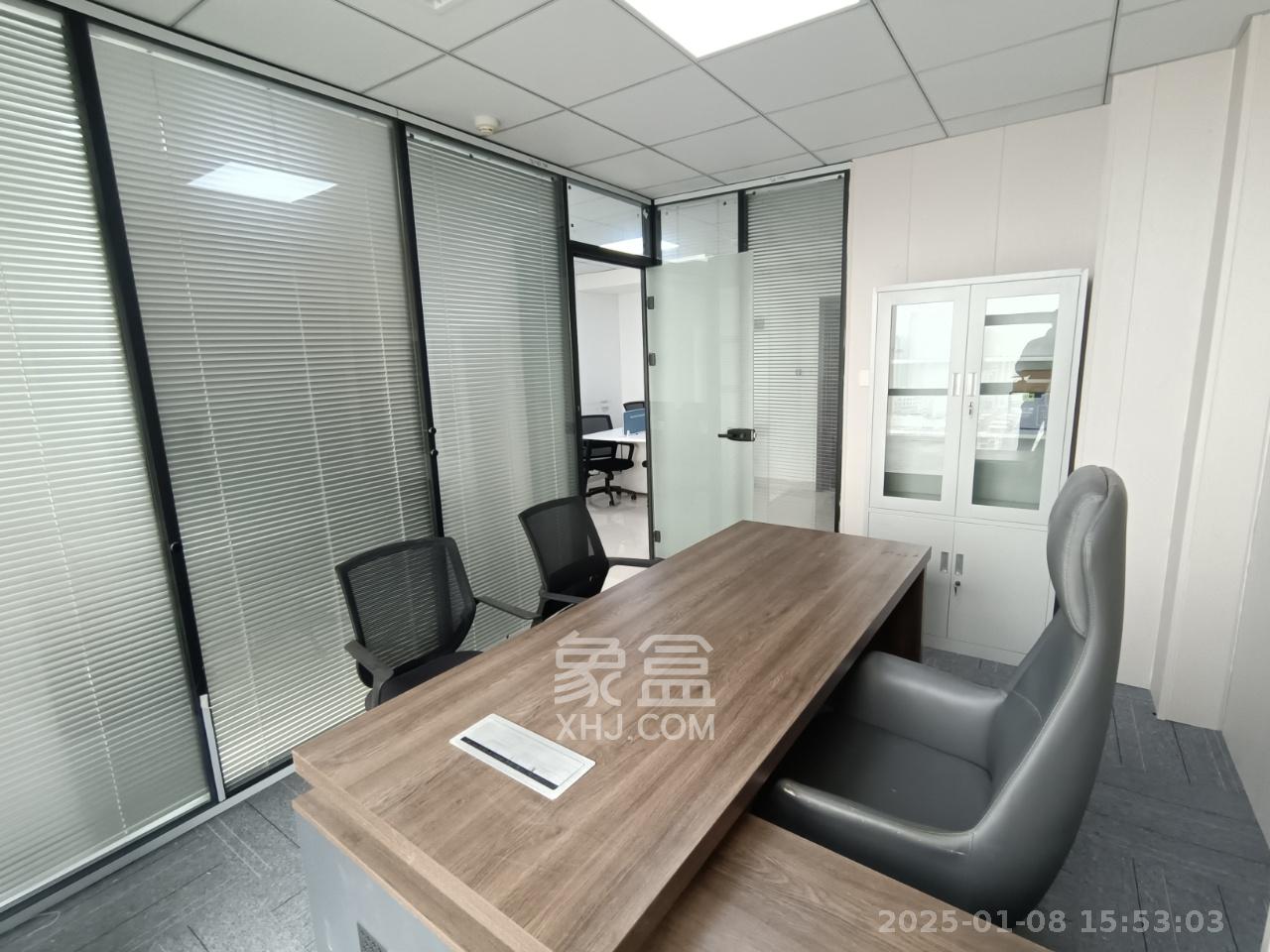 万坤图财富广场 1室1厅0卫 3500.0元/月 万坤图财富广场 1室1厅0卫 3500.0元/月室内图