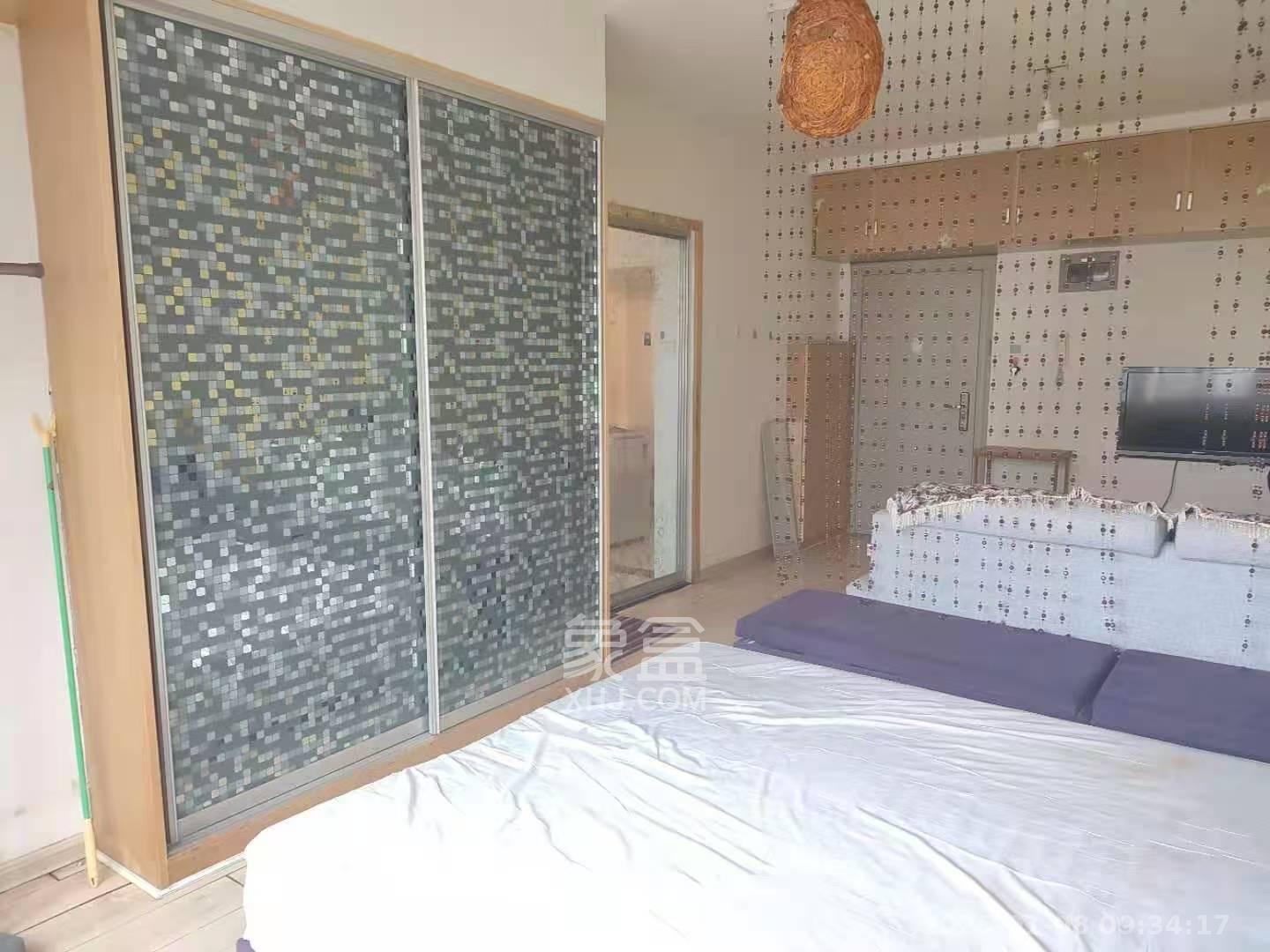 金碧文华  1室1厅1卫   1300.00元/月室内图