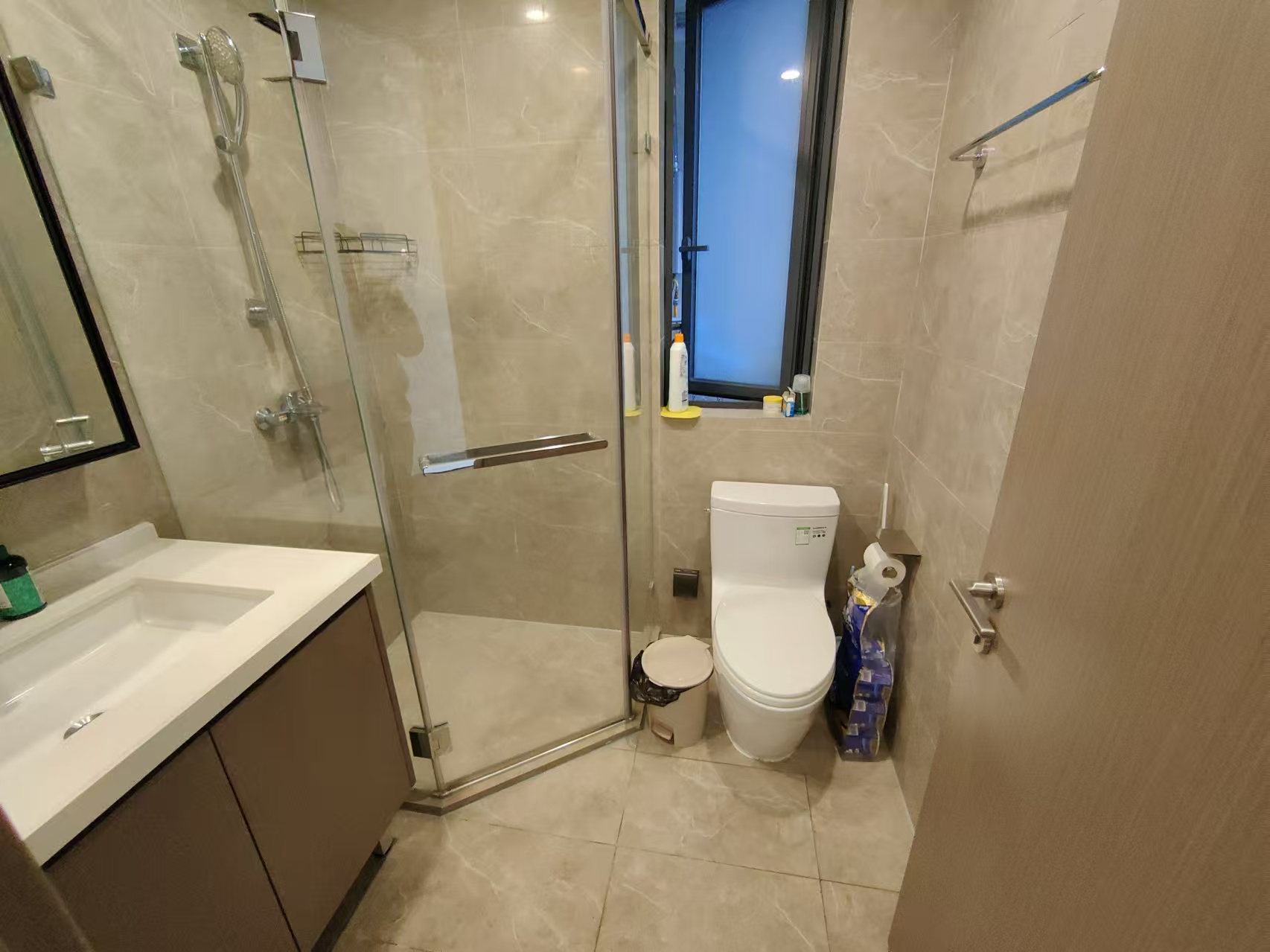 华润中心三期  3室2厅2卫    250.0万 华润中心三期  3室2厅2卫    250.0万室内图