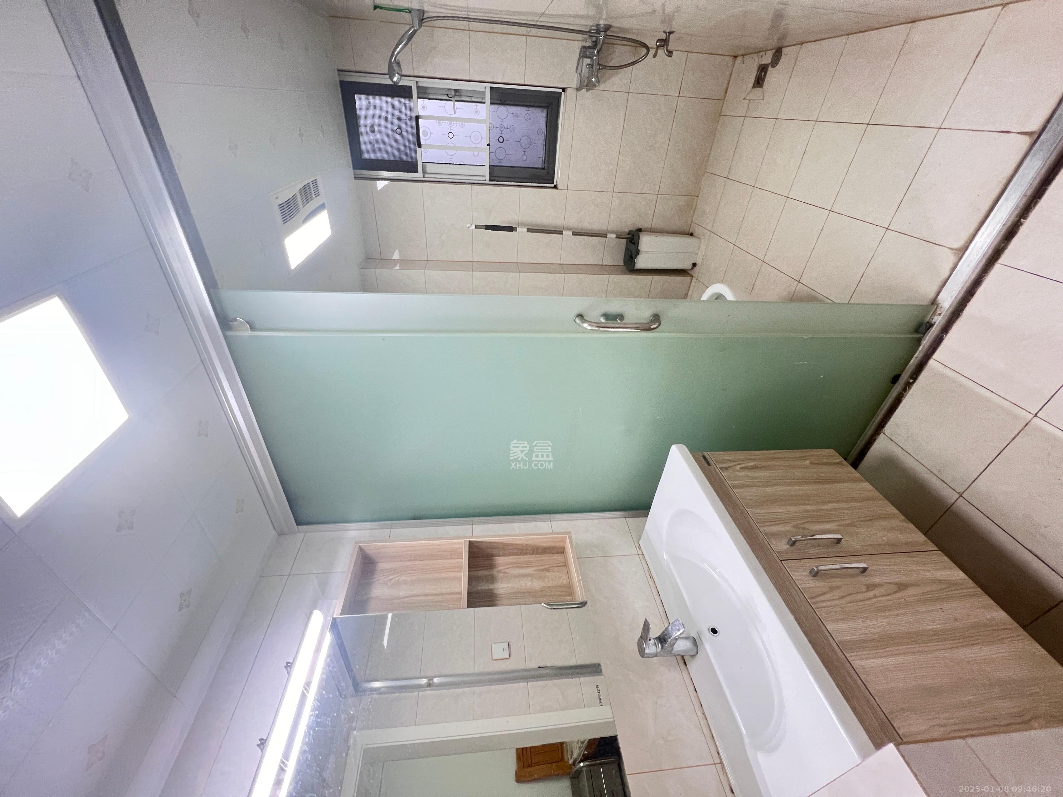 保利香槟国际  3室2厅1卫   2300.00元/月室内图