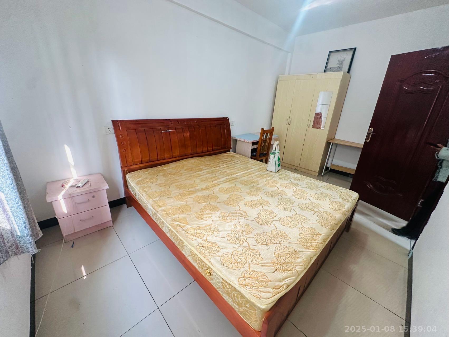 宝塔山私房散盘 1室1厅1卫 1200.0元/月 宝塔山私房散盘 1室1厅1卫 1200.0元/月室内图