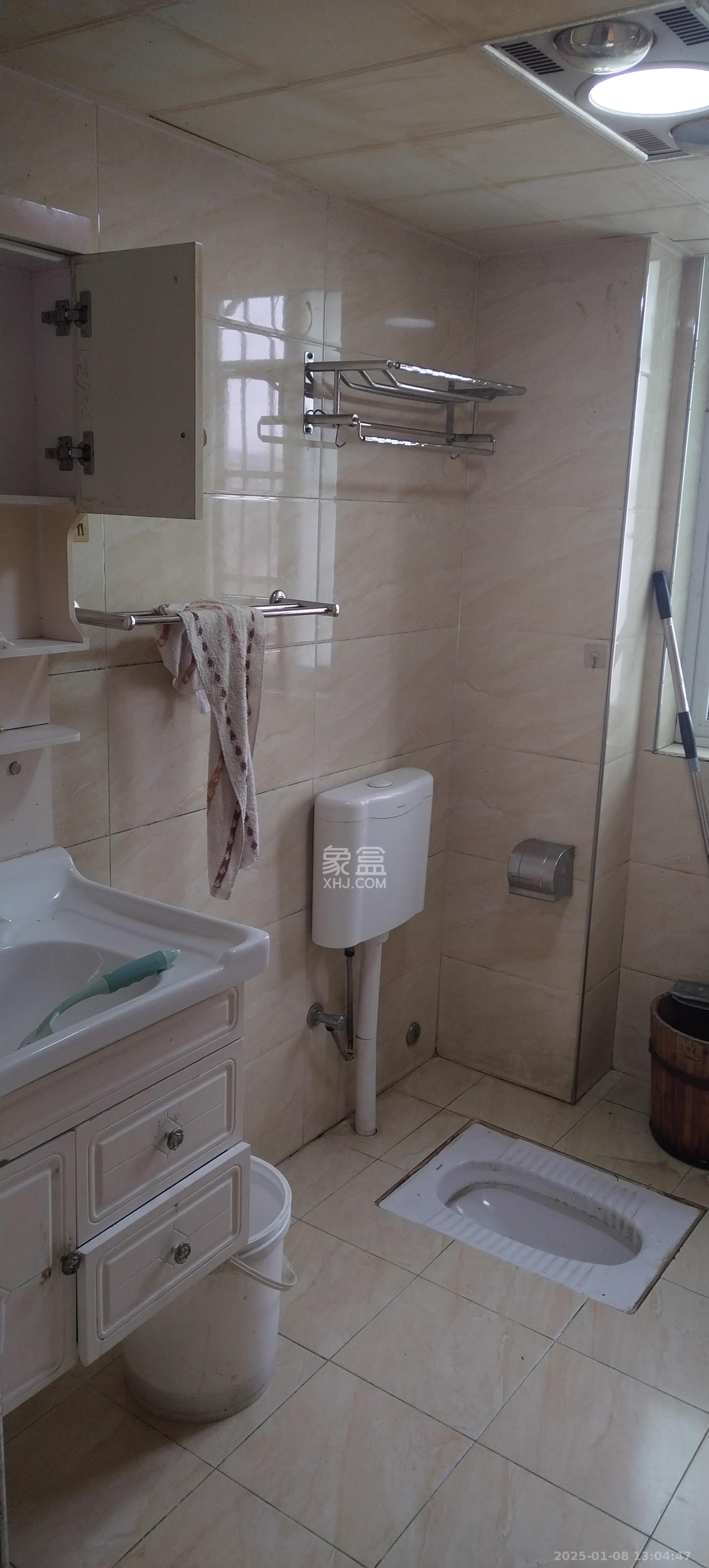 星城新宇莲景苑  3室2厅1卫    2500.0元/月 星城新宇莲景苑  3室2厅1卫    2500.0元/月室内图