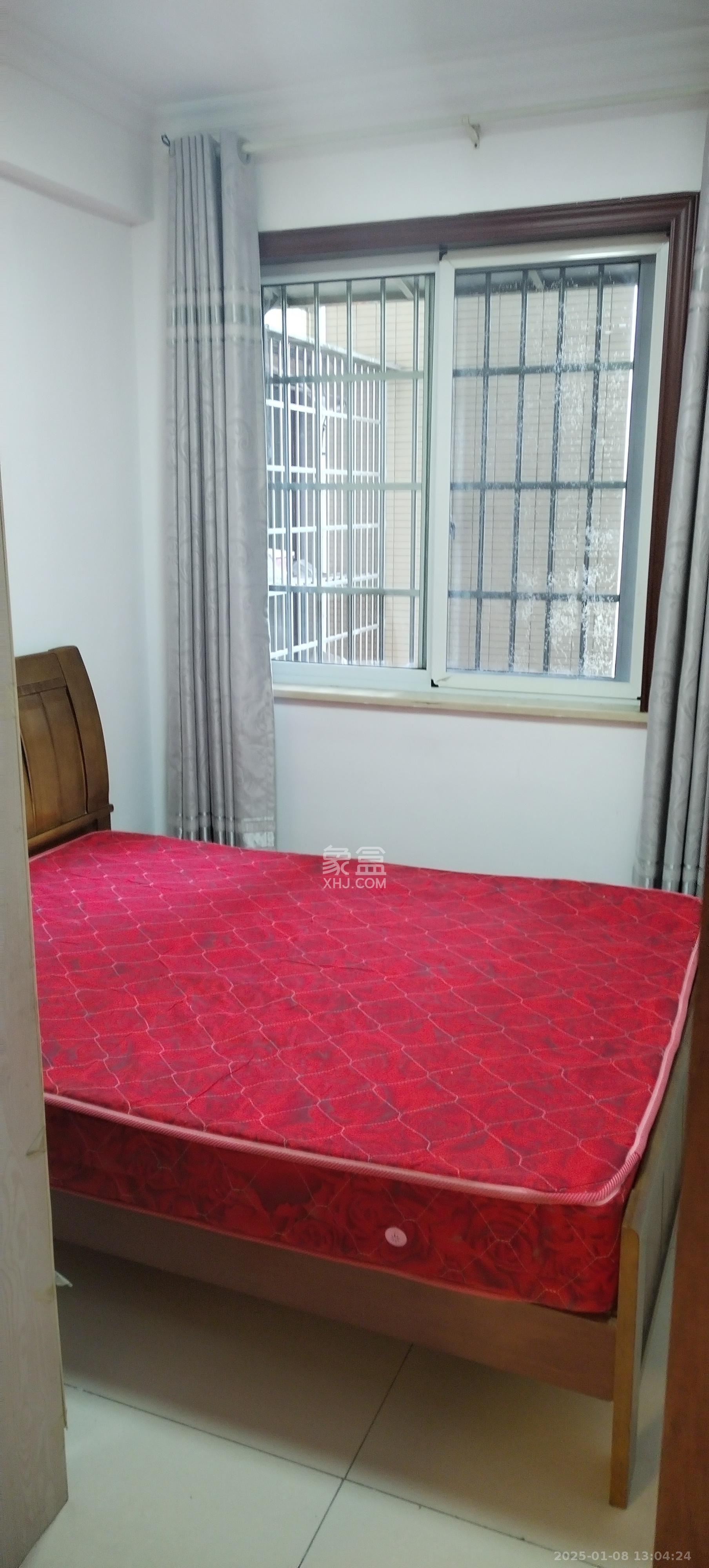 星城新宇莲景苑  3室2厅1卫    2500.0元/月 星城新宇莲景苑  3室2厅1卫    2500.0元/月室内图