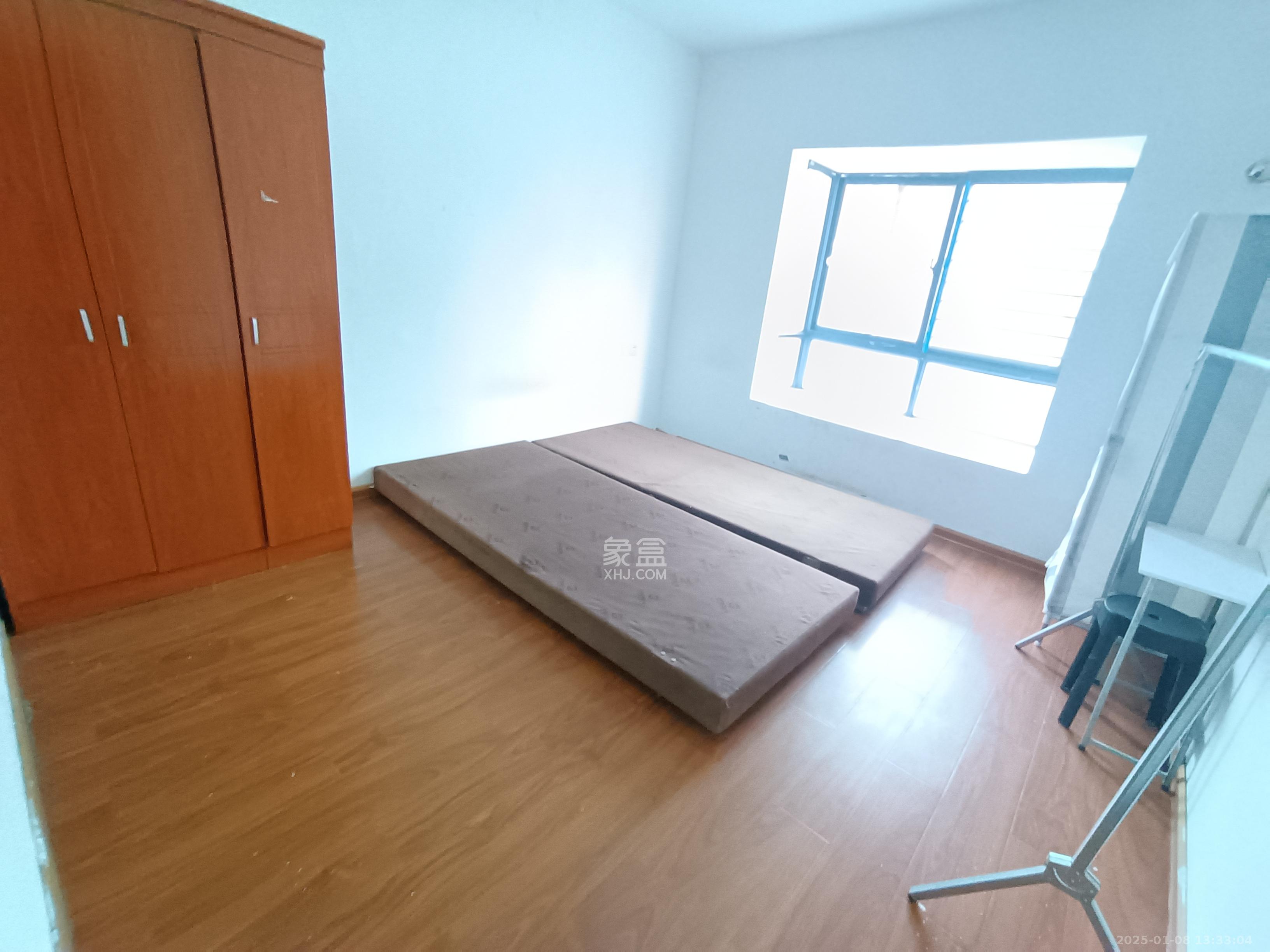 钱隆学府一、二期 3室2厅1卫 2600.0元/月 钱隆学府一、二期 3室2厅1卫 2600.0元/月室内图