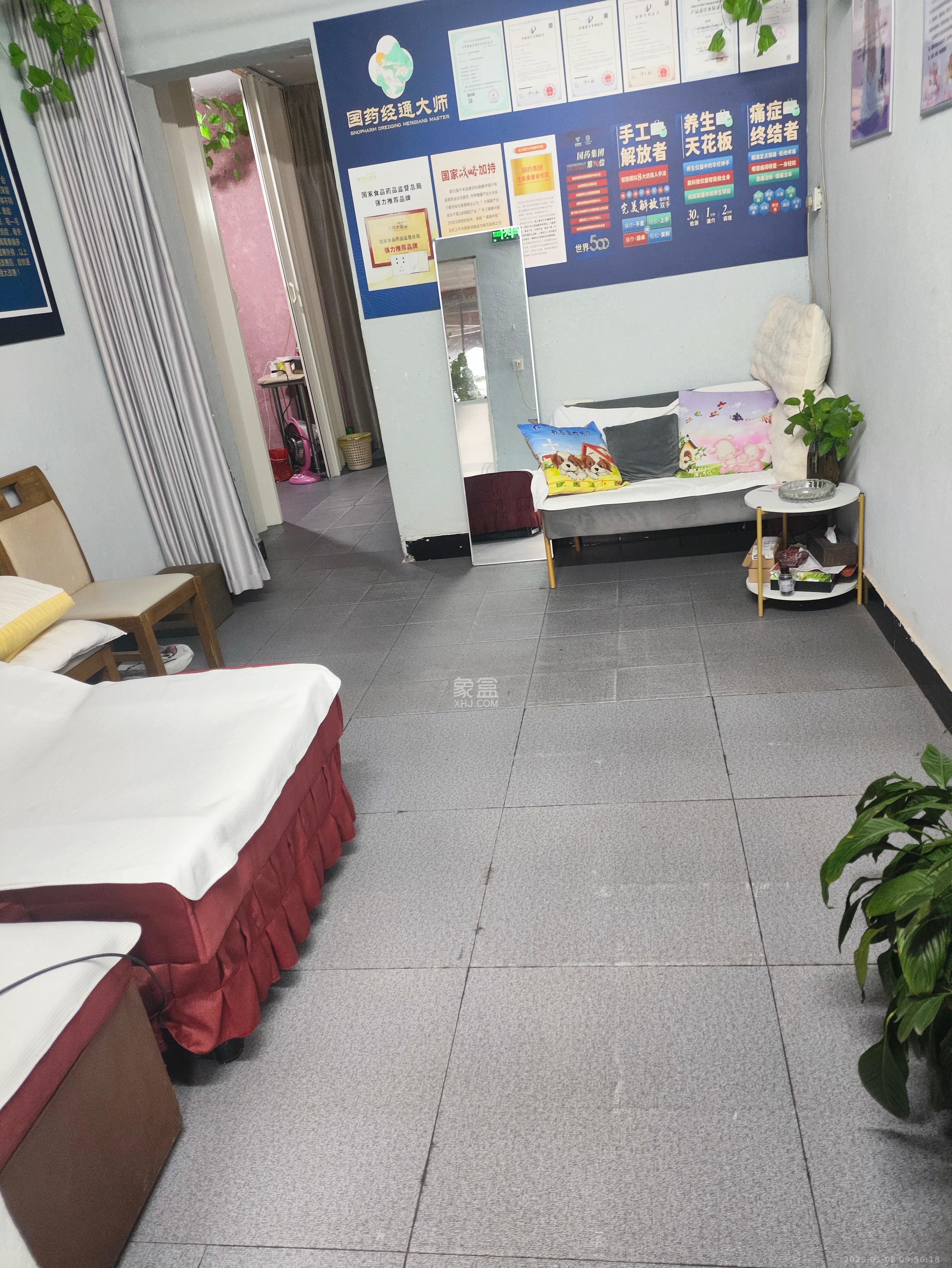 灰埠安置区老房子  1室1厅1卫    1800.0元/月 灰埠安置区老房子  1室1厅1卫    1800.0元/月