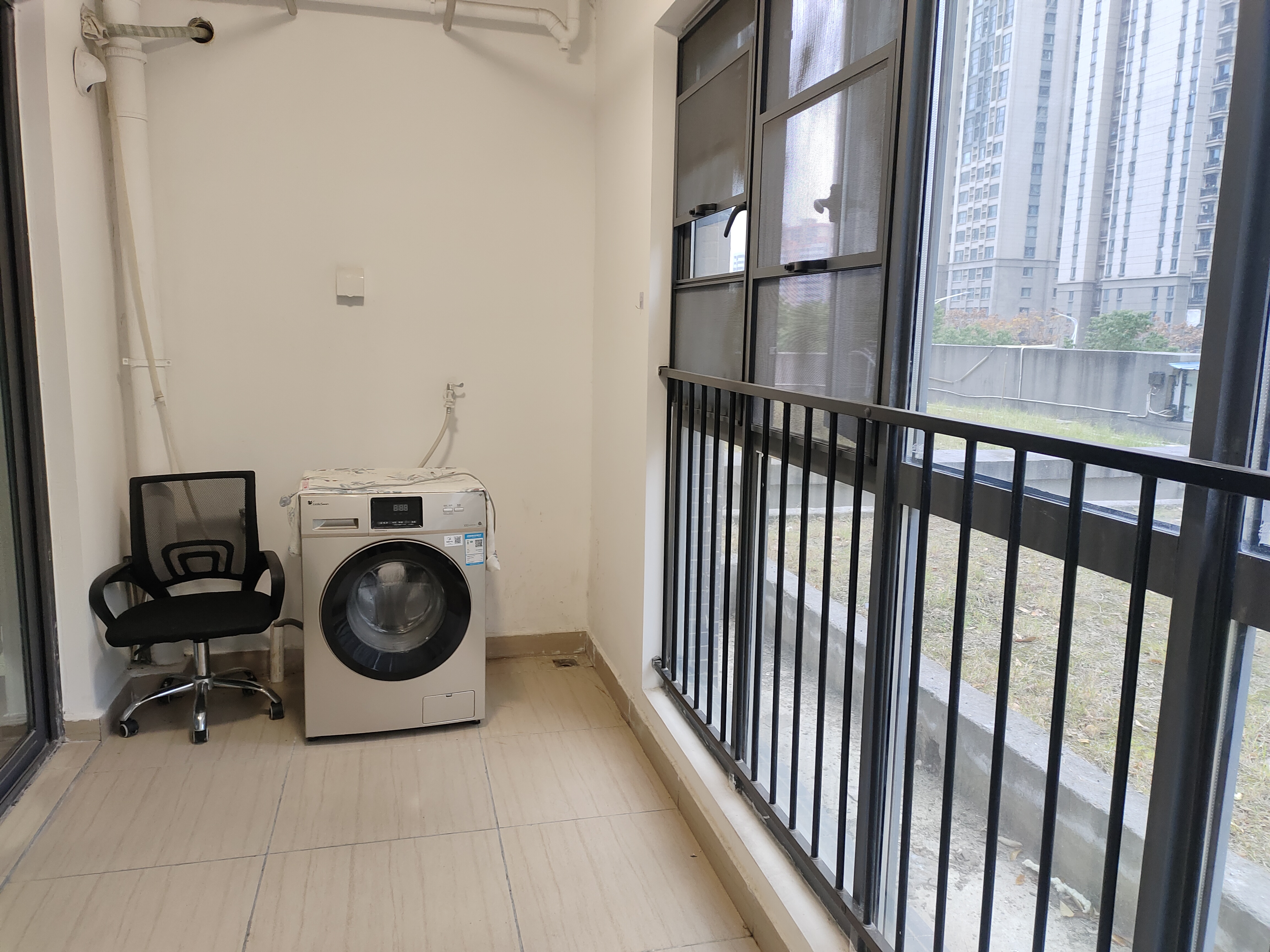 碧桂园朗州府 4室2厅2卫 2800.0元/月 碧桂园朗州府 4室2厅2卫 2800.0元/月室内图