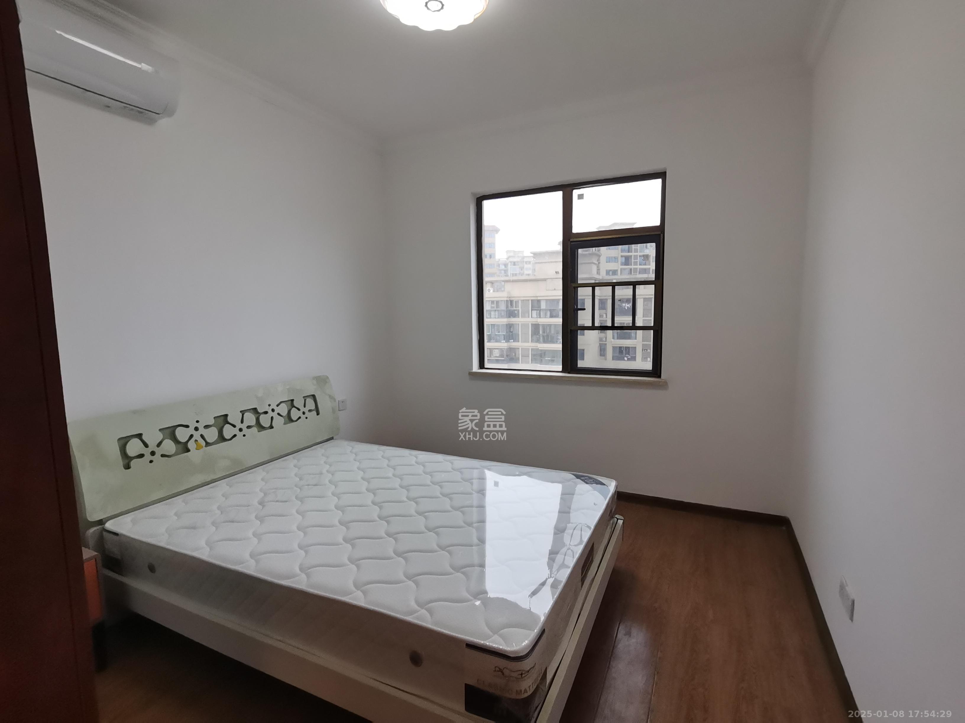 江山帝景哈佛  3室2厅2卫   2400.00元/月室内图