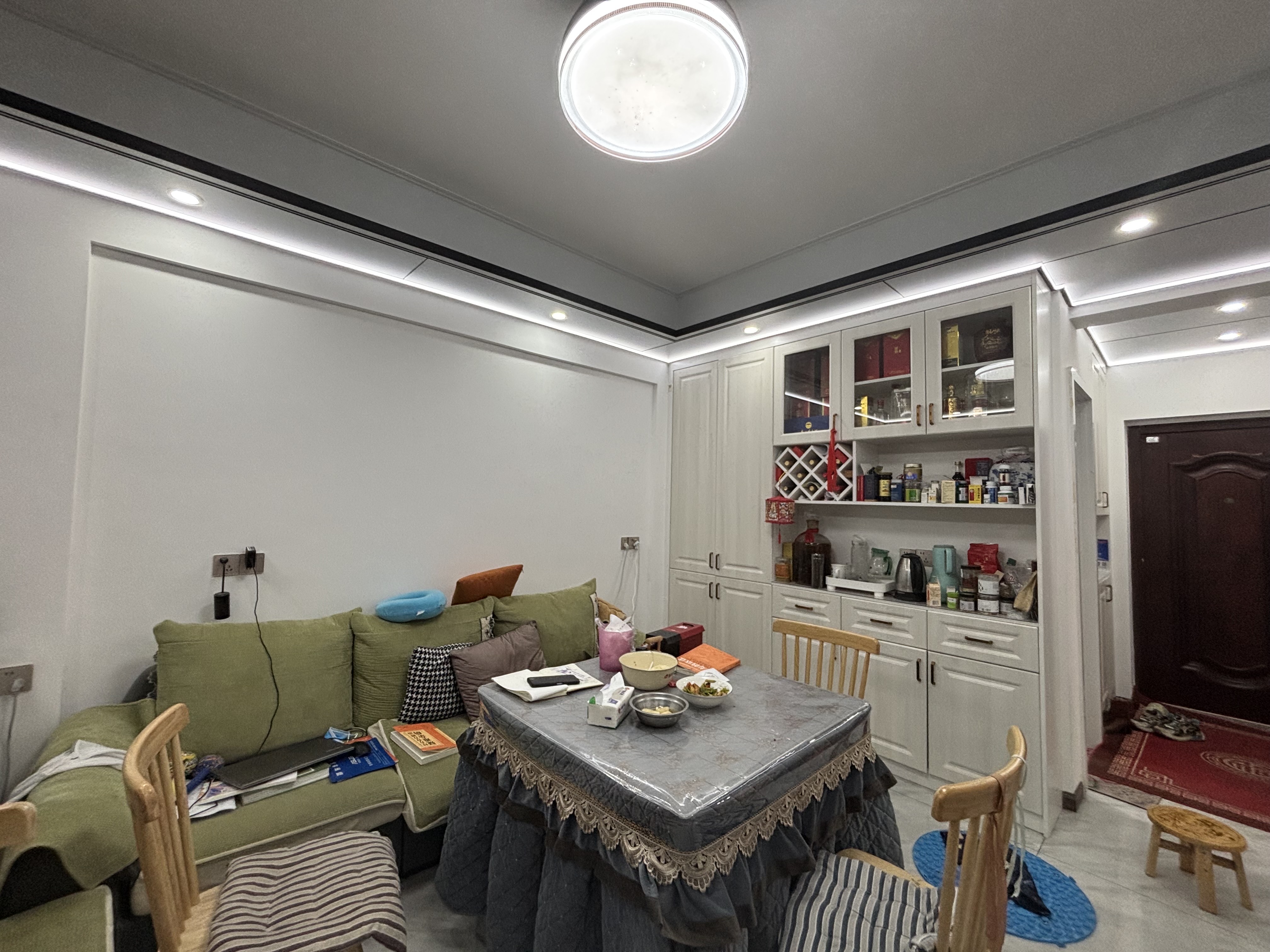 金泰嘉园 2室1厅1卫 42.0万 金泰嘉园 2室1厅1卫 42.0万客厅