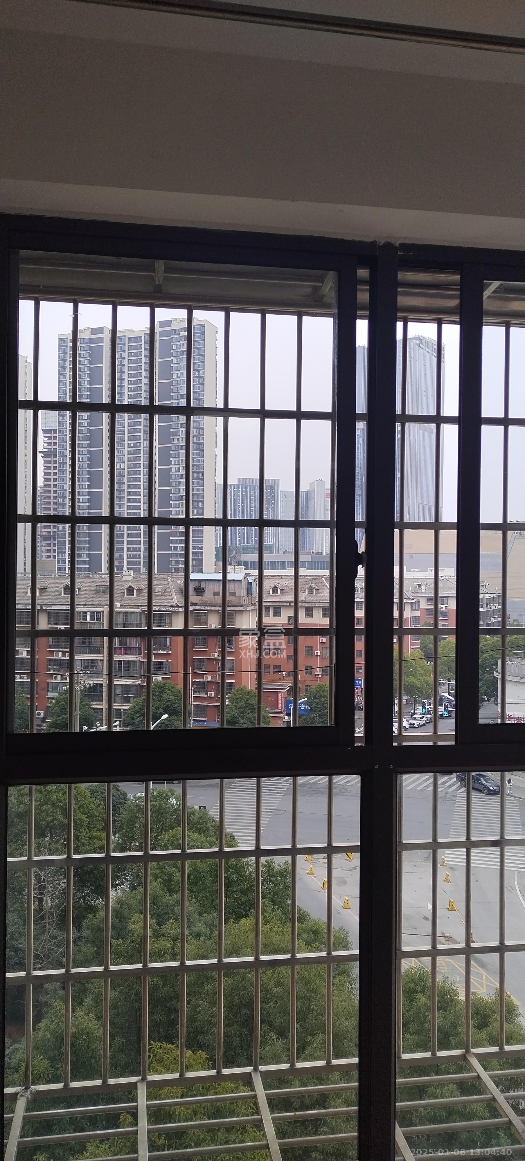 星城新宇莲景苑  3室2厅1卫    2500.0元/月 星城新宇莲景苑  3室2厅1卫    2500.0元/月室内图