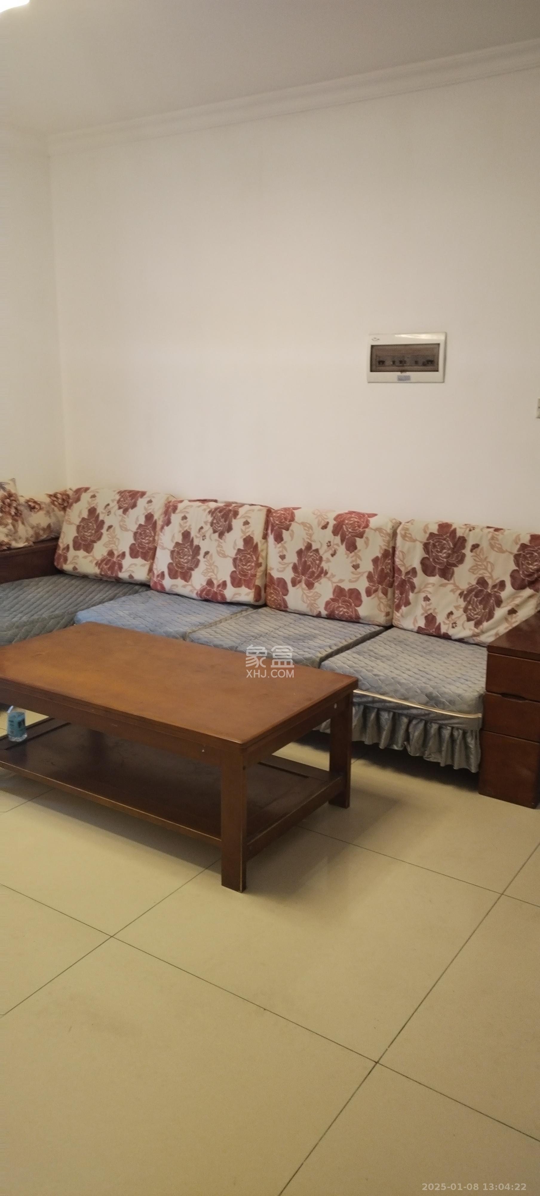 星城新宇莲景苑  3室2厅1卫    2500.0元/月 星城新宇莲景苑  3室2厅1卫    2500.0元/月室内图