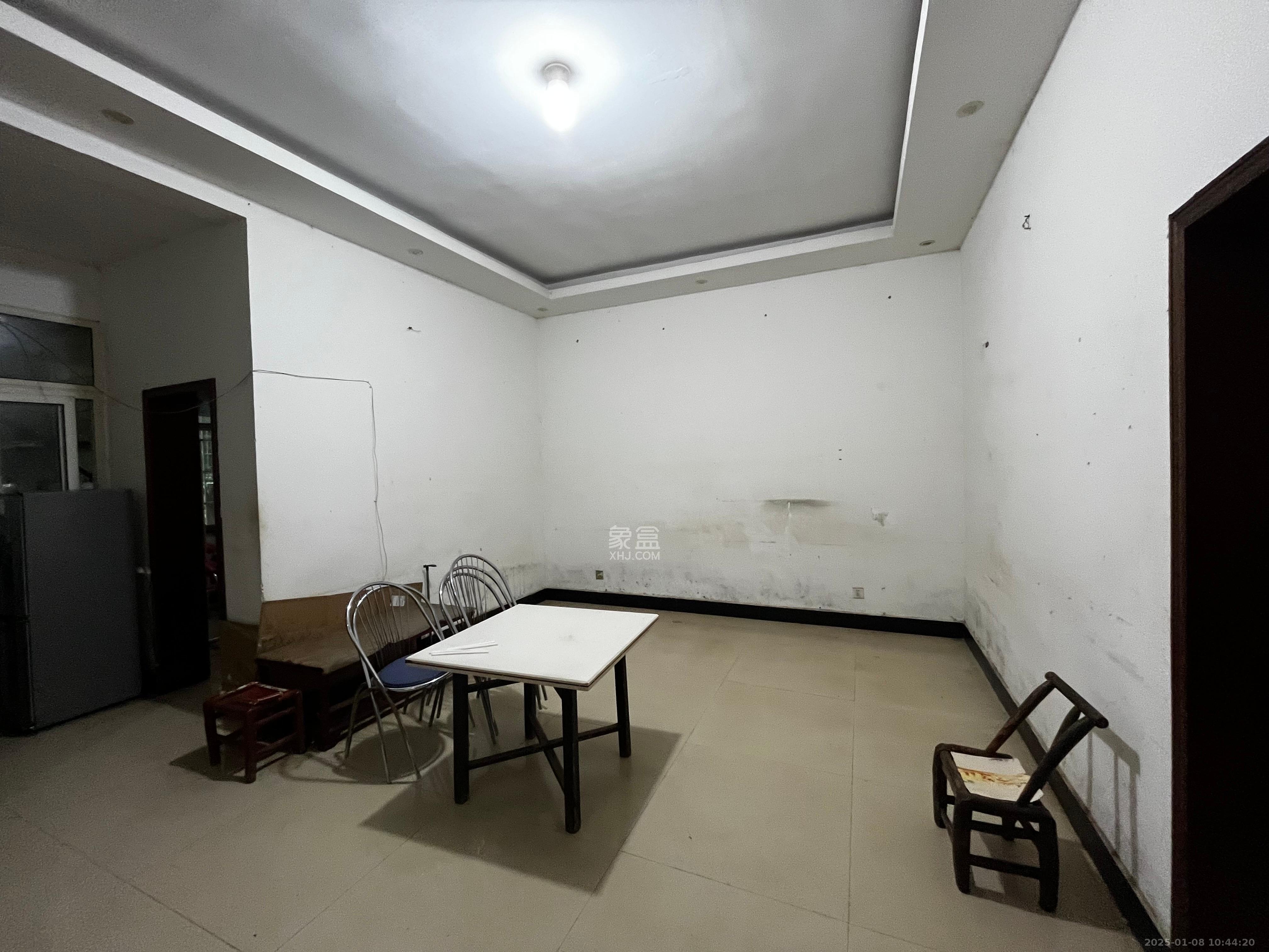 松雅安置小区 3室2厅1卫 1200.0元/月 松雅安置小区 3室2厅1卫 1200.0元/月室内图