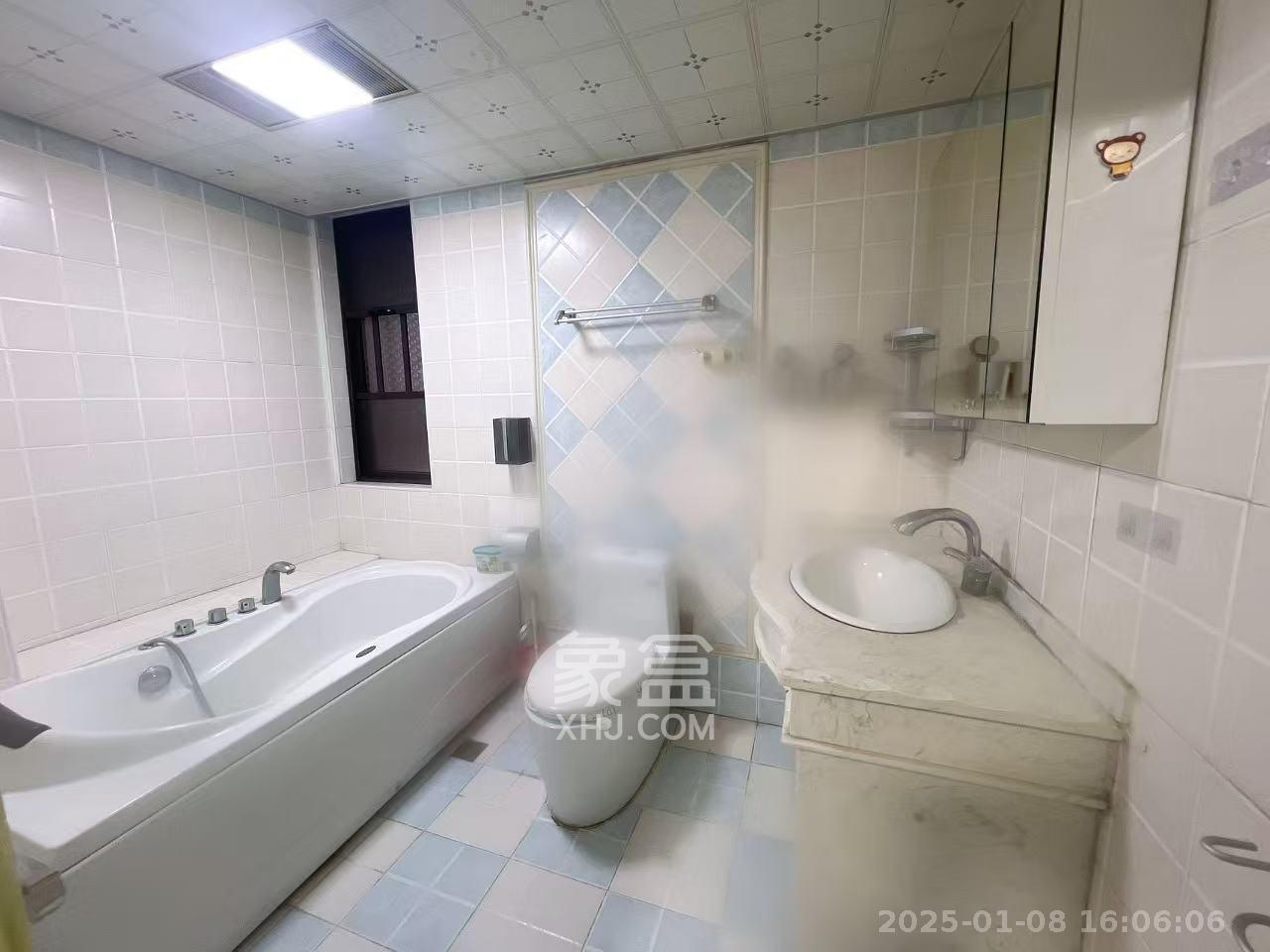 鑫远和城（一、二期）  4室2厅2卫   2600.00元/月室内图