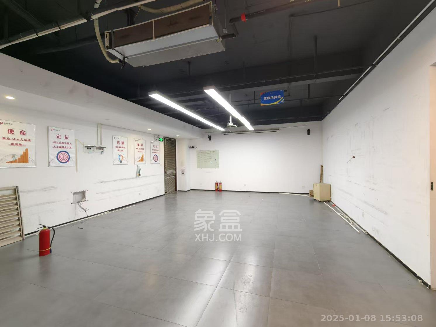 万科城   189.0㎡     7800.00元/月室内图