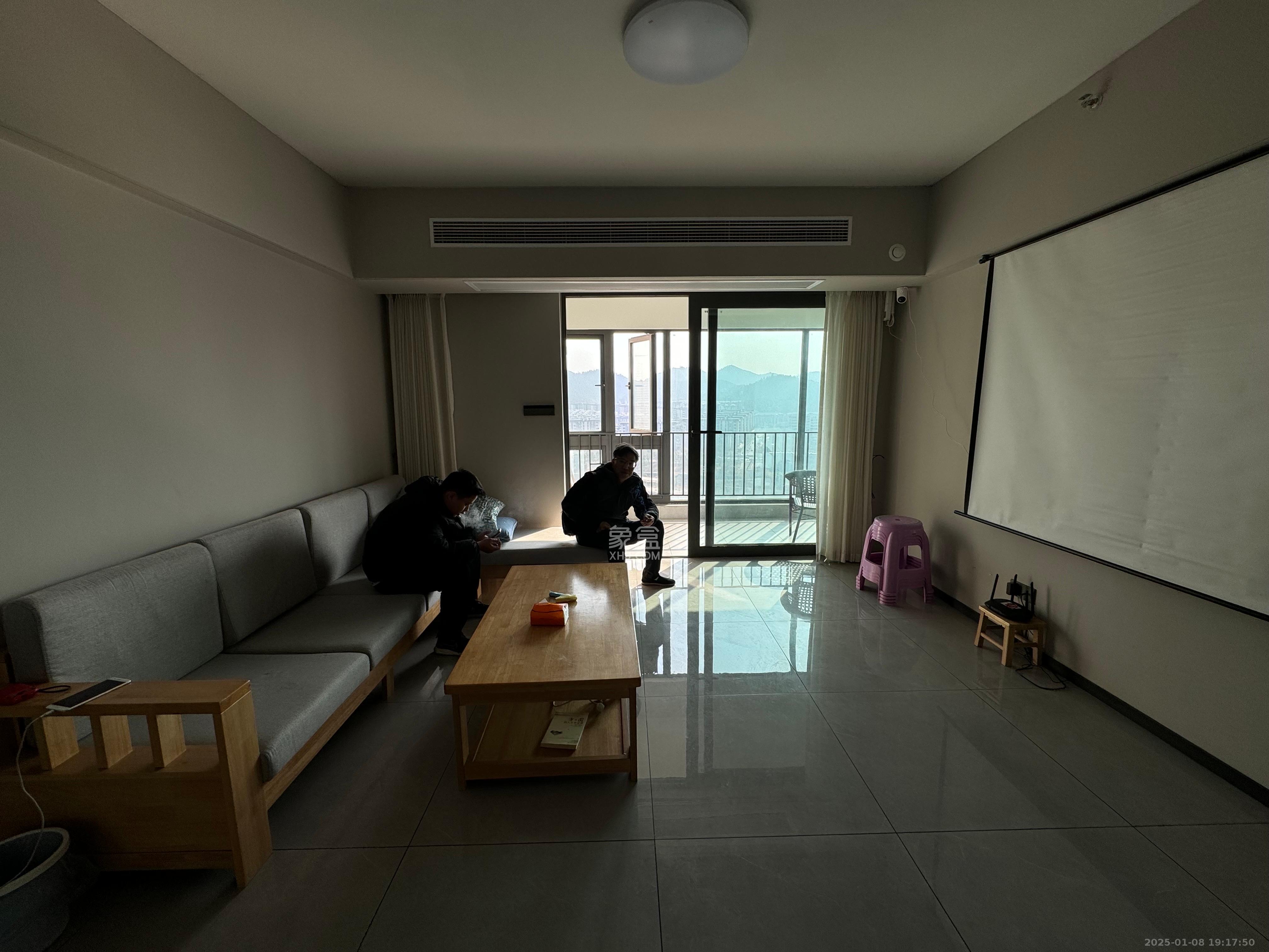 时代梅溪领峰  4室2厅2卫   5500.00元/月室内图