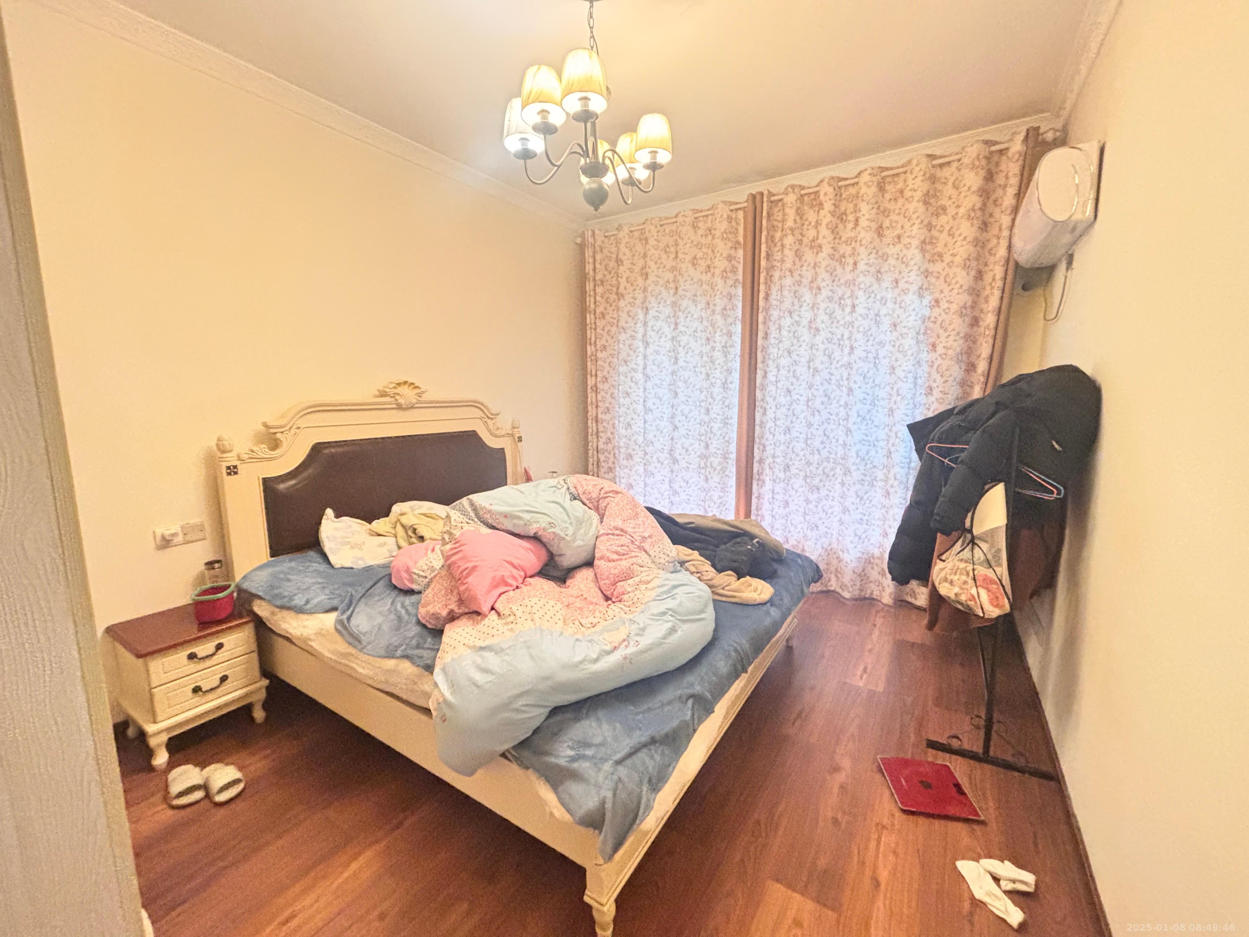 政华嘉园 3室2厅2卫 1800.0元/月 政华嘉园 3室2厅2卫 1800.0元/月室内图