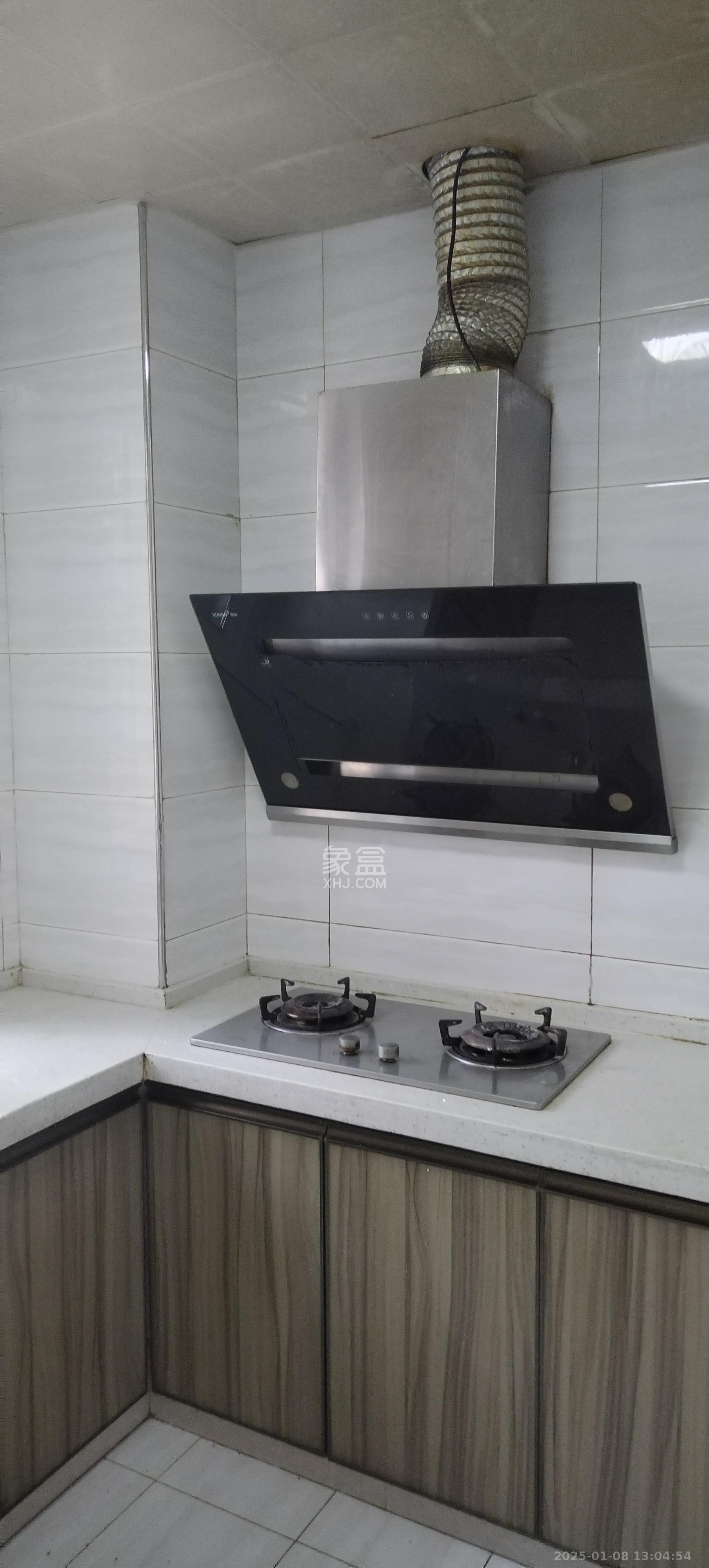 星城新宇莲景苑  3室2厅1卫    2500.0元/月 星城新宇莲景苑  3室2厅1卫    2500.0元/月室内图