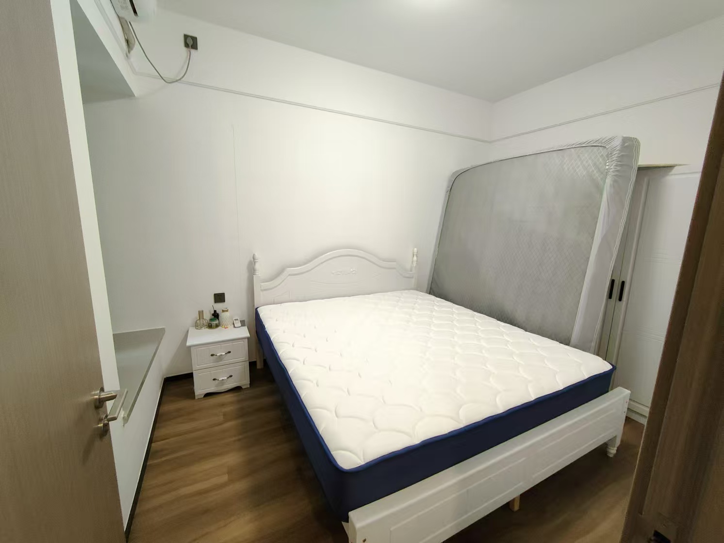 华润中心三期  3室2厅2卫    250.0万 华润中心三期  3室2厅2卫    250.0万室内图