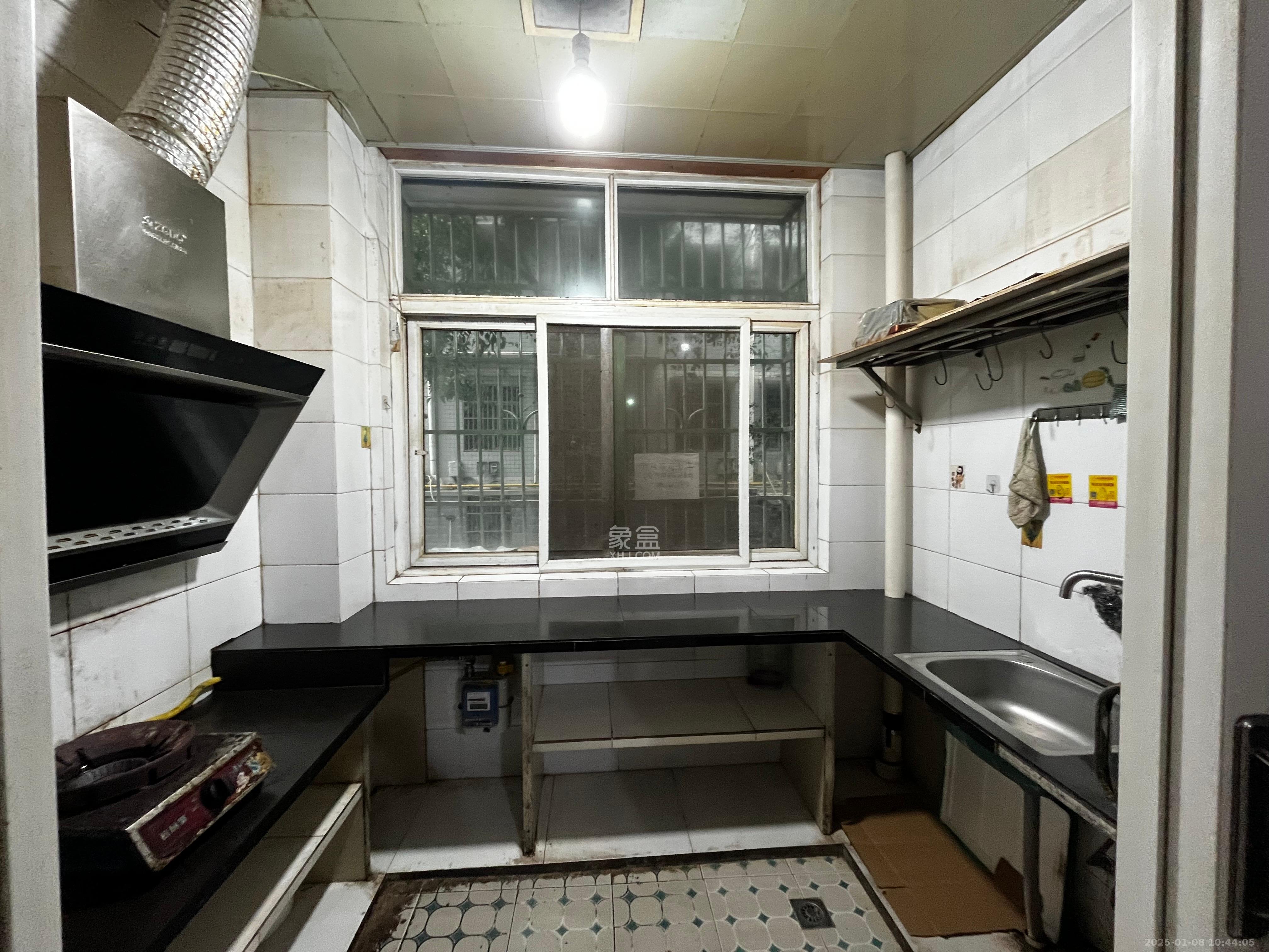 松雅安置小区 3室2厅1卫 1200.0元/月 松雅安置小区 3室2厅1卫 1200.0元/月室内图