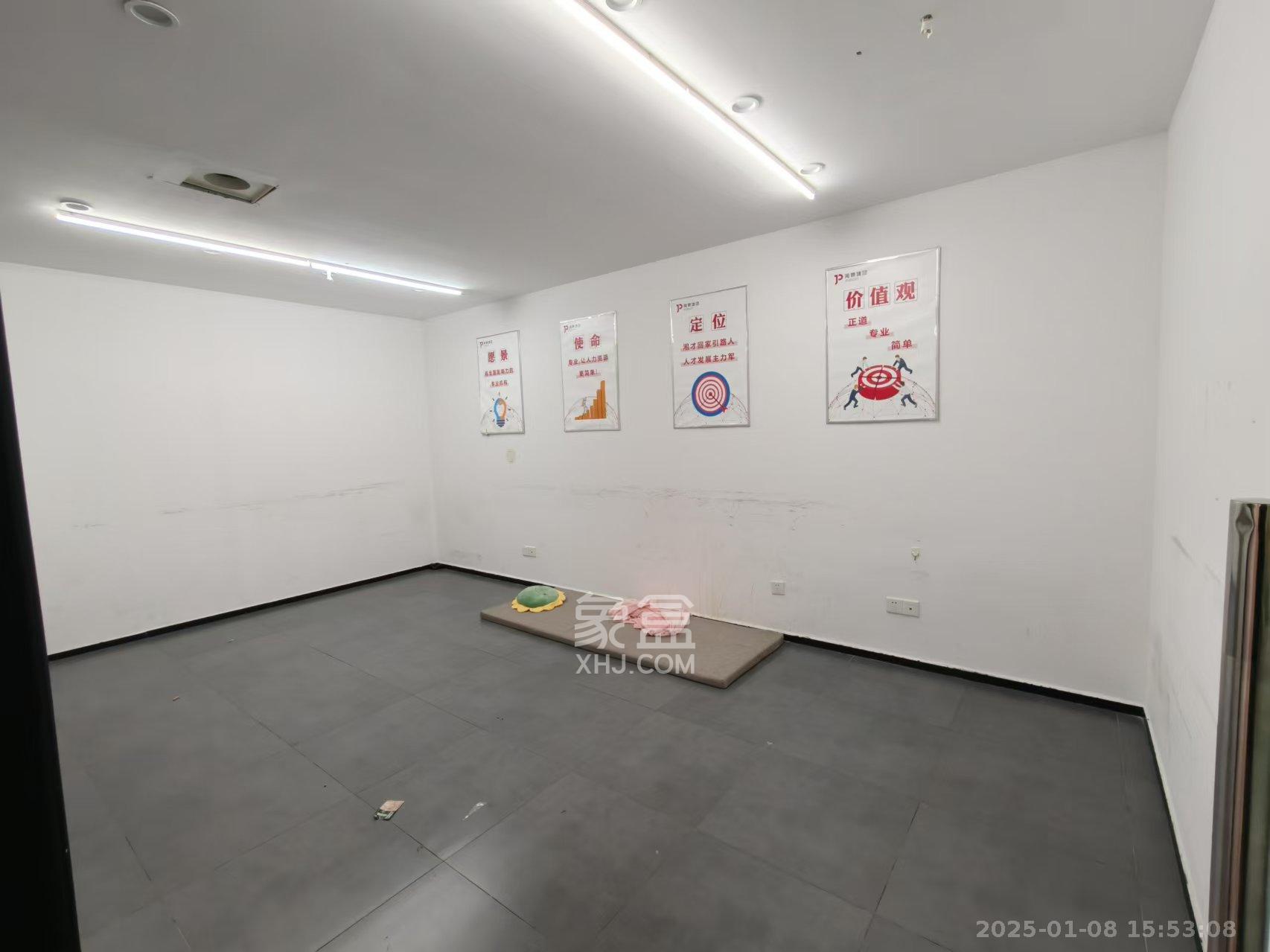 万科城   189.0㎡     7800.00元/月室内图
