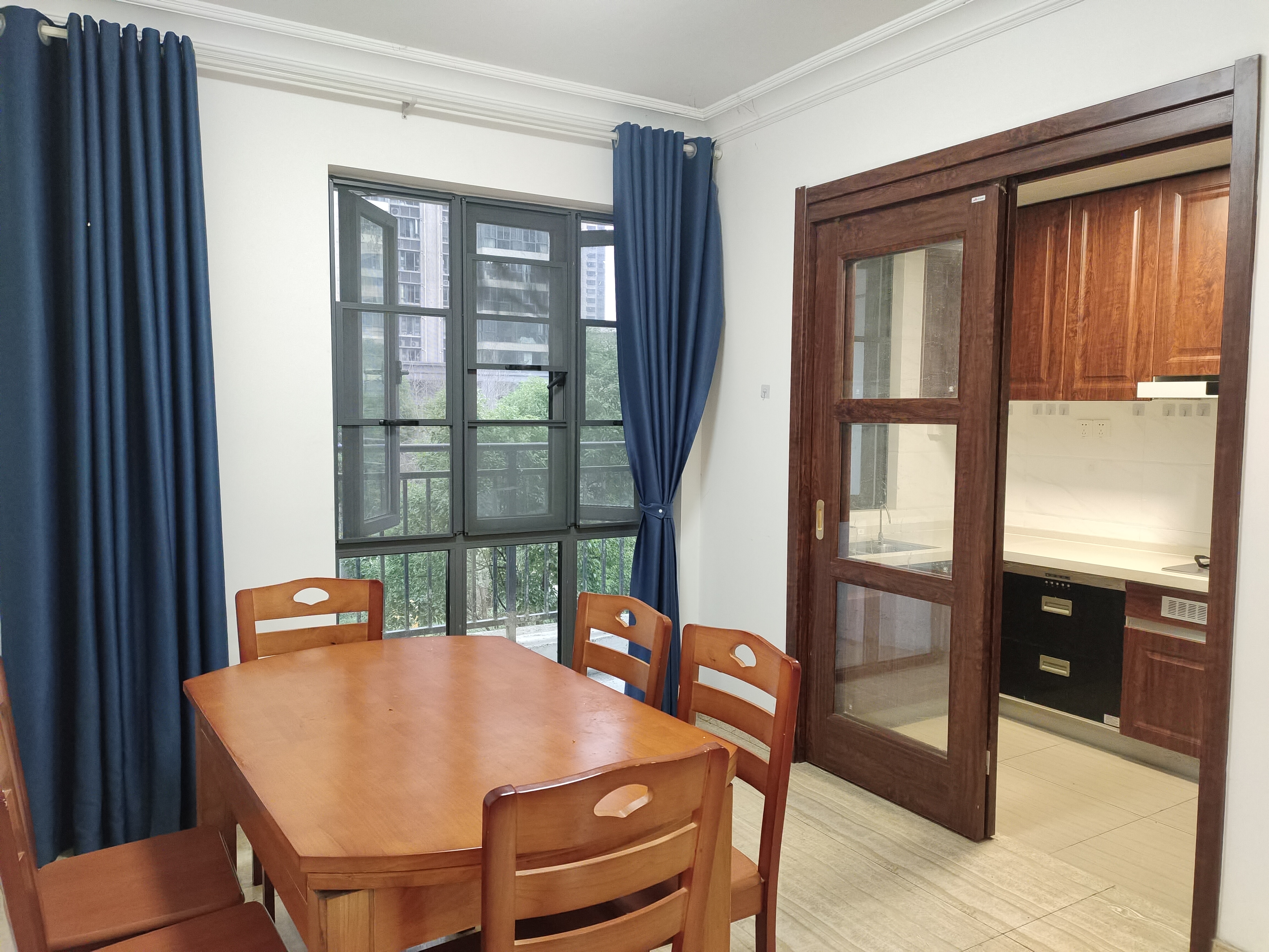 碧桂园朗州府 4室2厅2卫 2800.0元/月 碧桂园朗州府 4室2厅2卫 2800.0元/月室内图