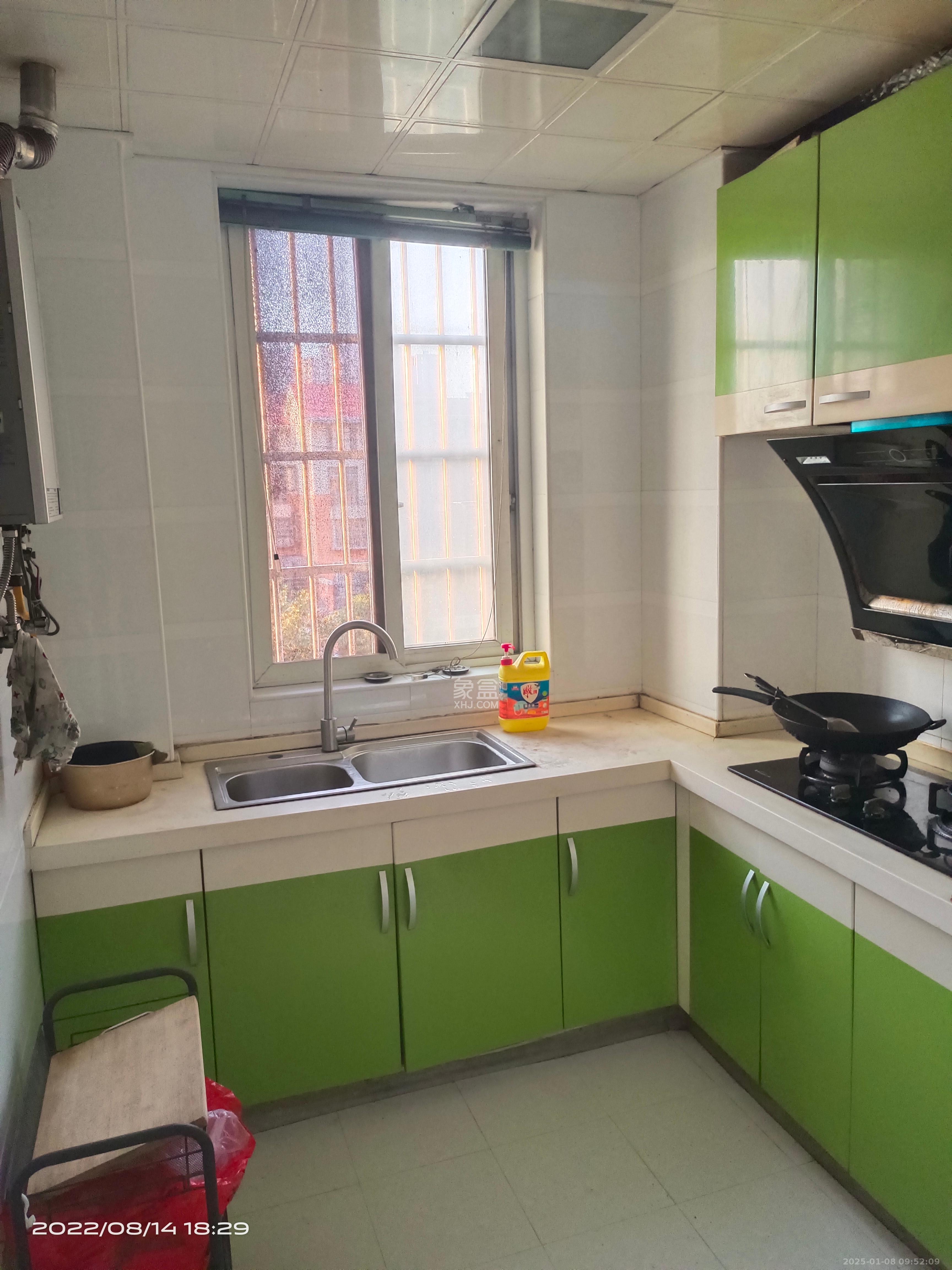 东业苹果社区 3室2厅1卫 1600.0元/月 东业苹果社区 3室2厅1卫 1600.0元/月室内图