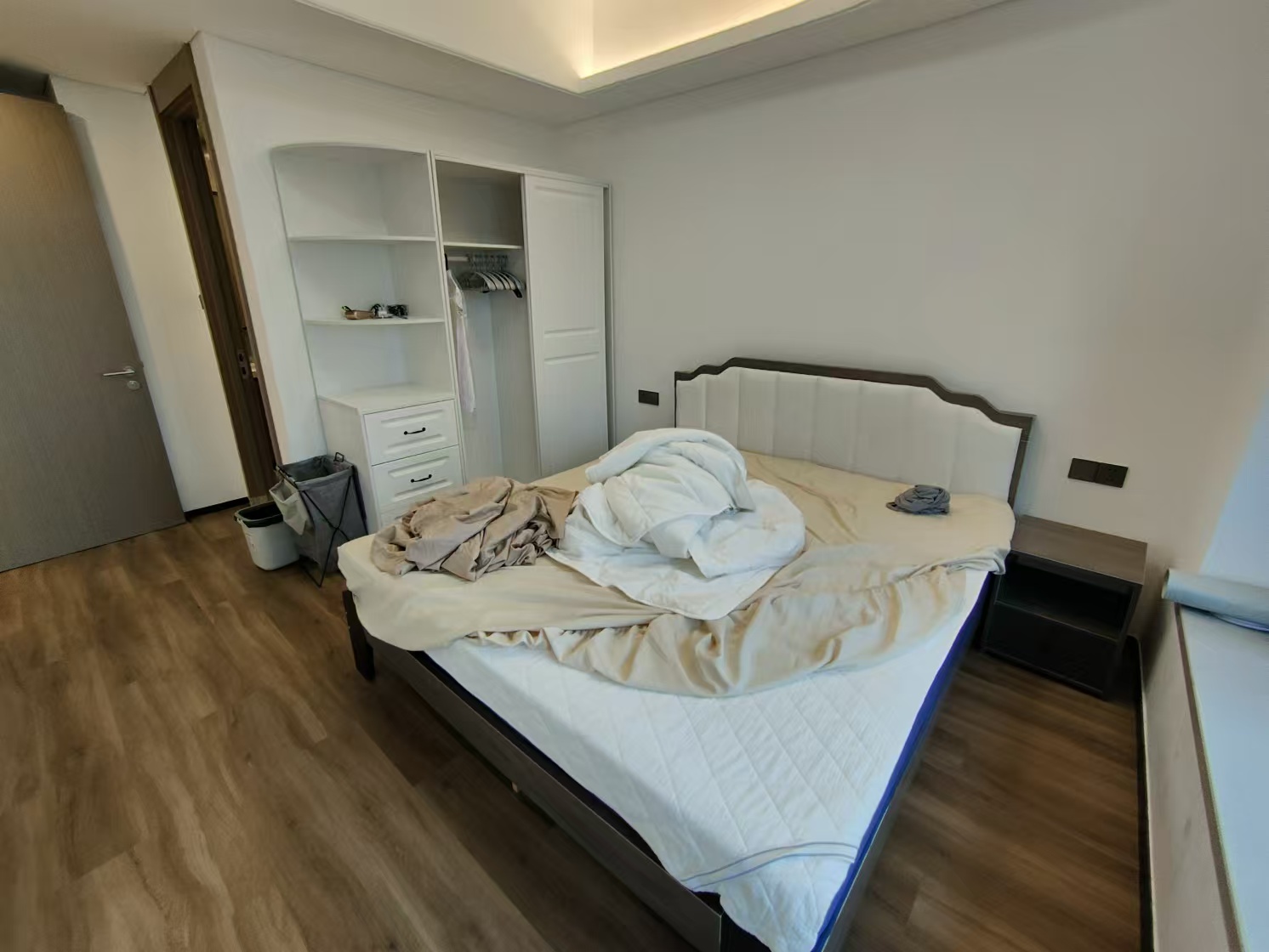 华润中心三期  3室2厅2卫    250.0万 华润中心三期  3室2厅2卫    250.0万室内图