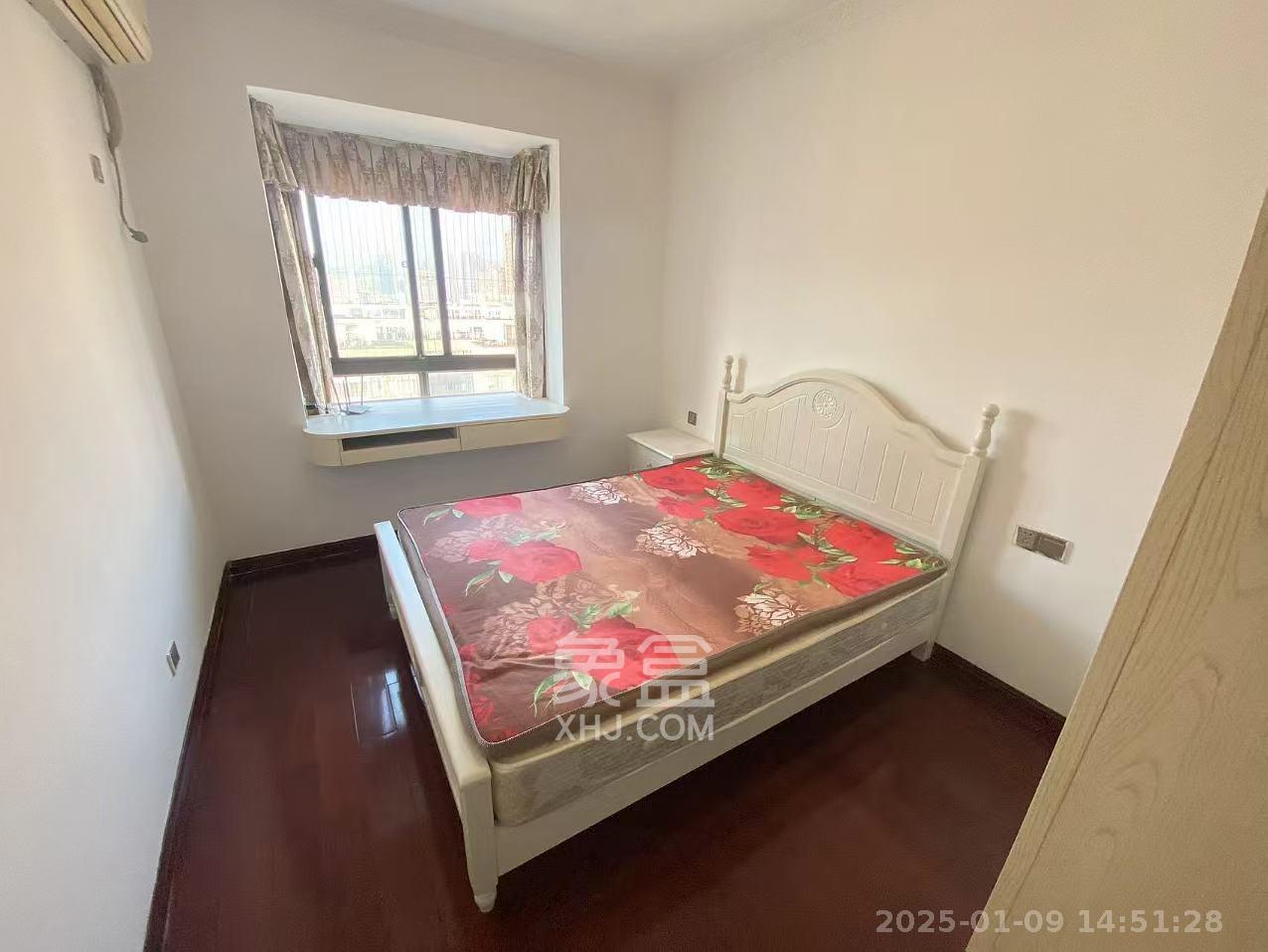 钱隆樽品(一、二、三期) 4室2厅2卫 4500.0元/月 钱隆樽品(一、二、三期) 4室2厅2卫 4500.0元/月室内图