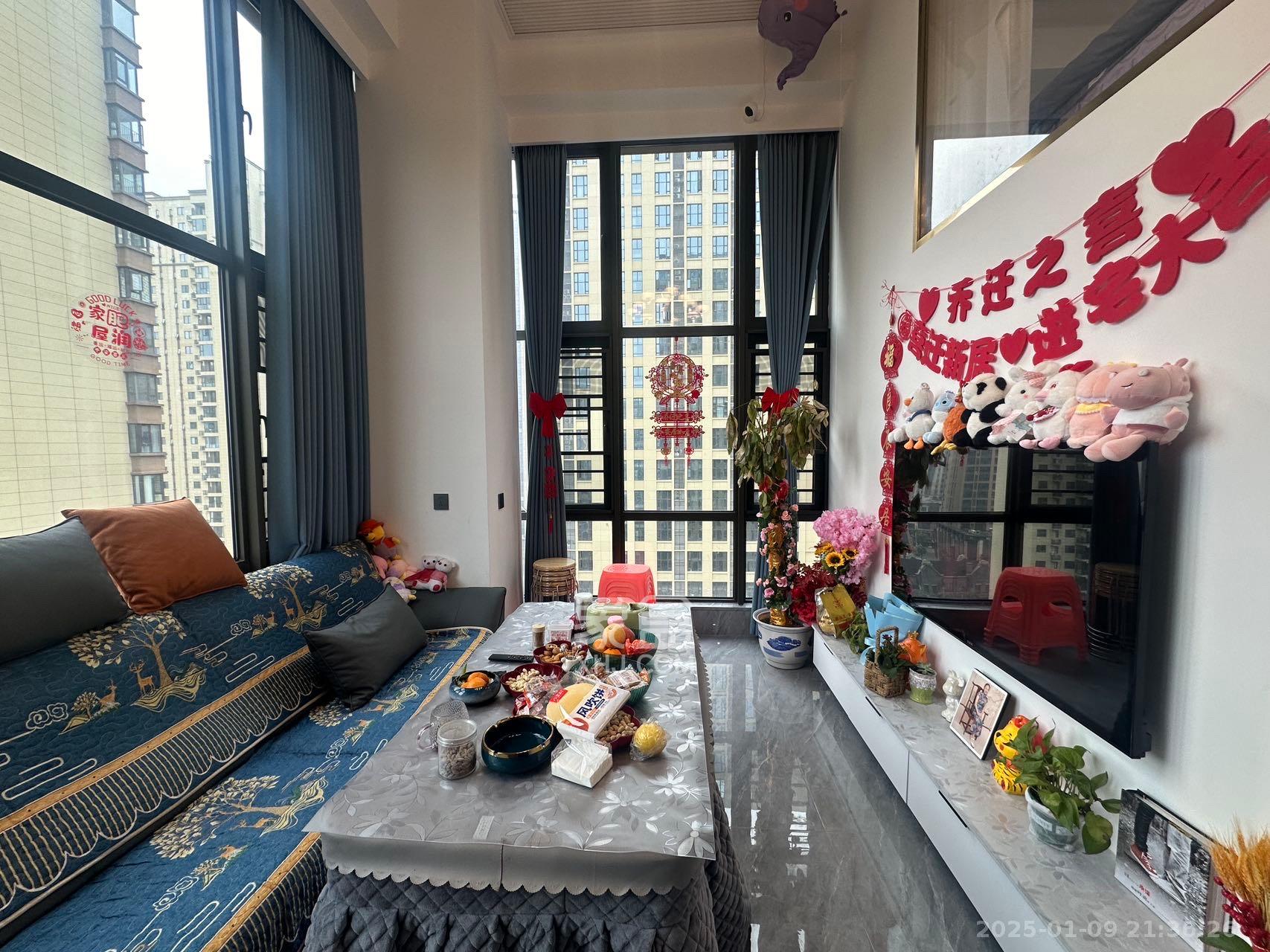 世茂璀璨天城公寓  3室2厅2卫    3600.0元/月 世茂璀璨天城公寓  3室2厅2卫    3600.0元/月室内图