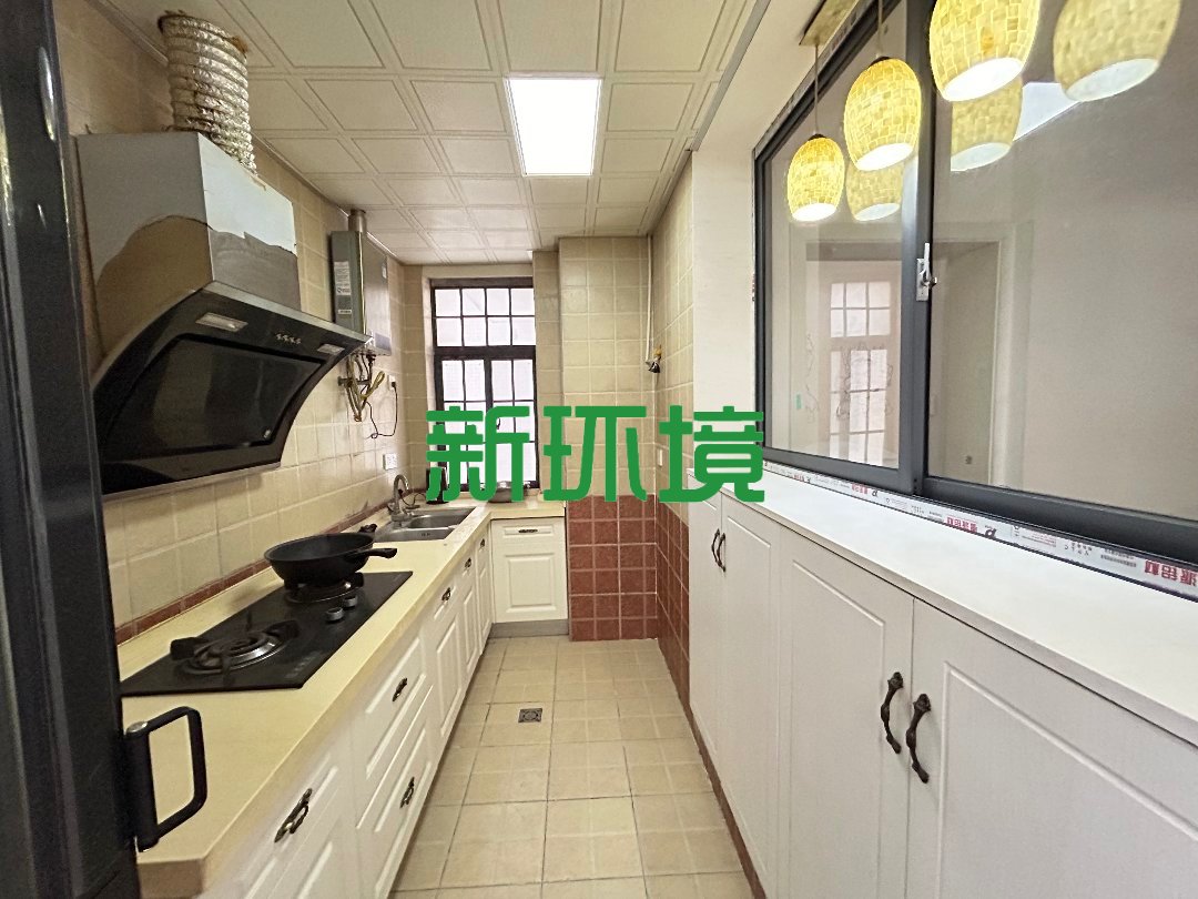 逸臣广场  2室2厅1卫   59.80万厨房