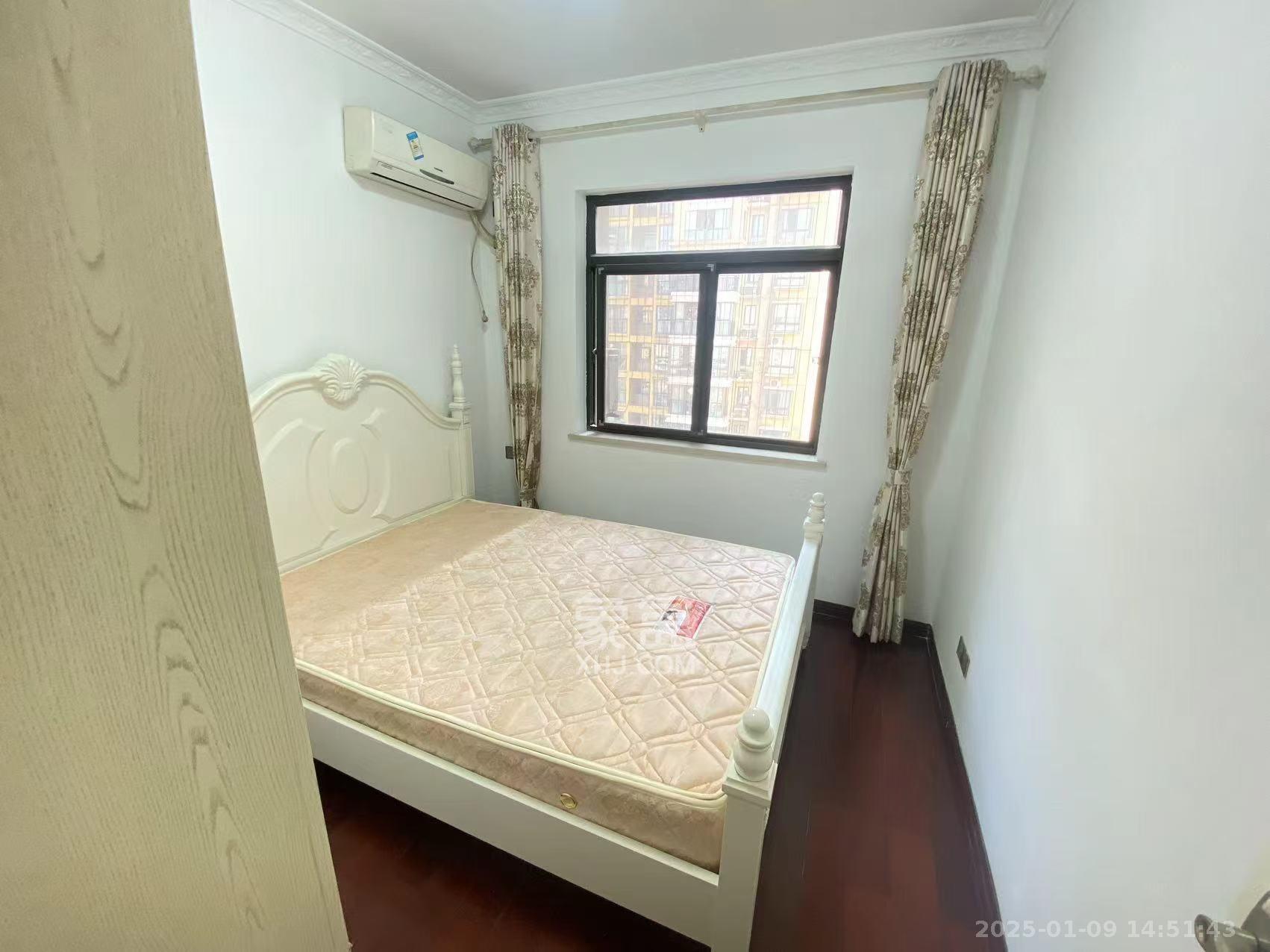 钱隆樽品(一、二、三期) 4室2厅2卫 4500.0元/月 钱隆樽品(一、二、三期) 4室2厅2卫 4500.0元/月室内图