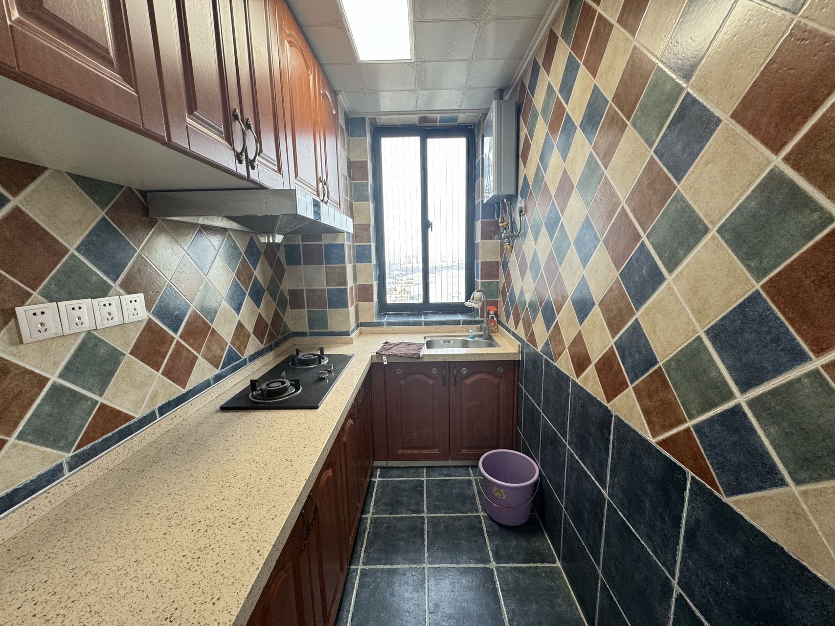 环强御景湾 1室1厅1卫 106.0万 环强御景湾 1室1厅1卫 106.0万室内图