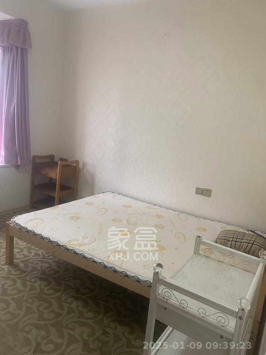 华悦城 3室2厅1卫 2200.0元/月 华悦城 3室2厅1卫 2200.0元/月室内图