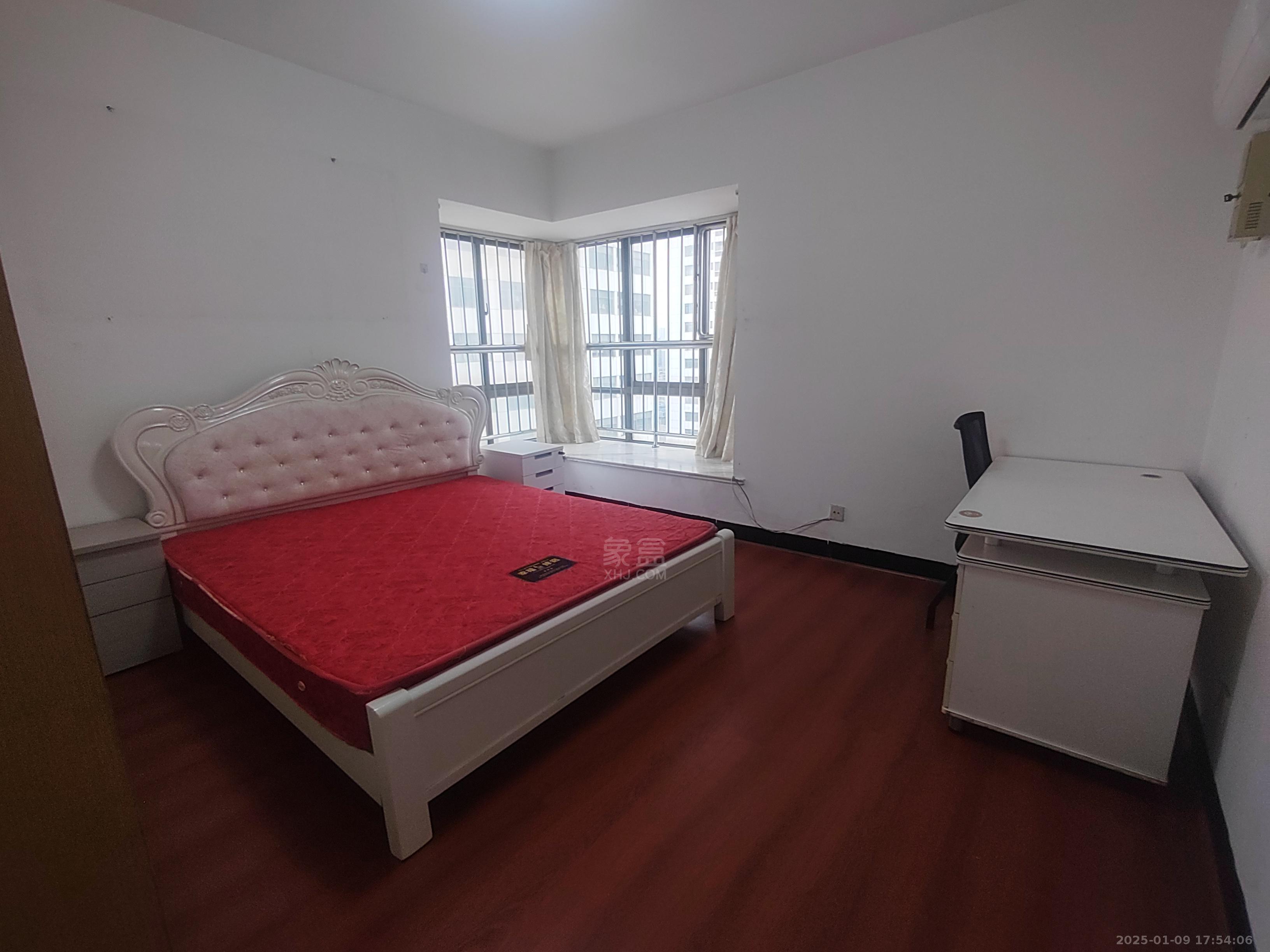 时尚新天地(平和堂) 3室2厅2卫 2700.0元/月 时尚新天地(平和堂) 3室2厅2卫 2700.0元/月室内图