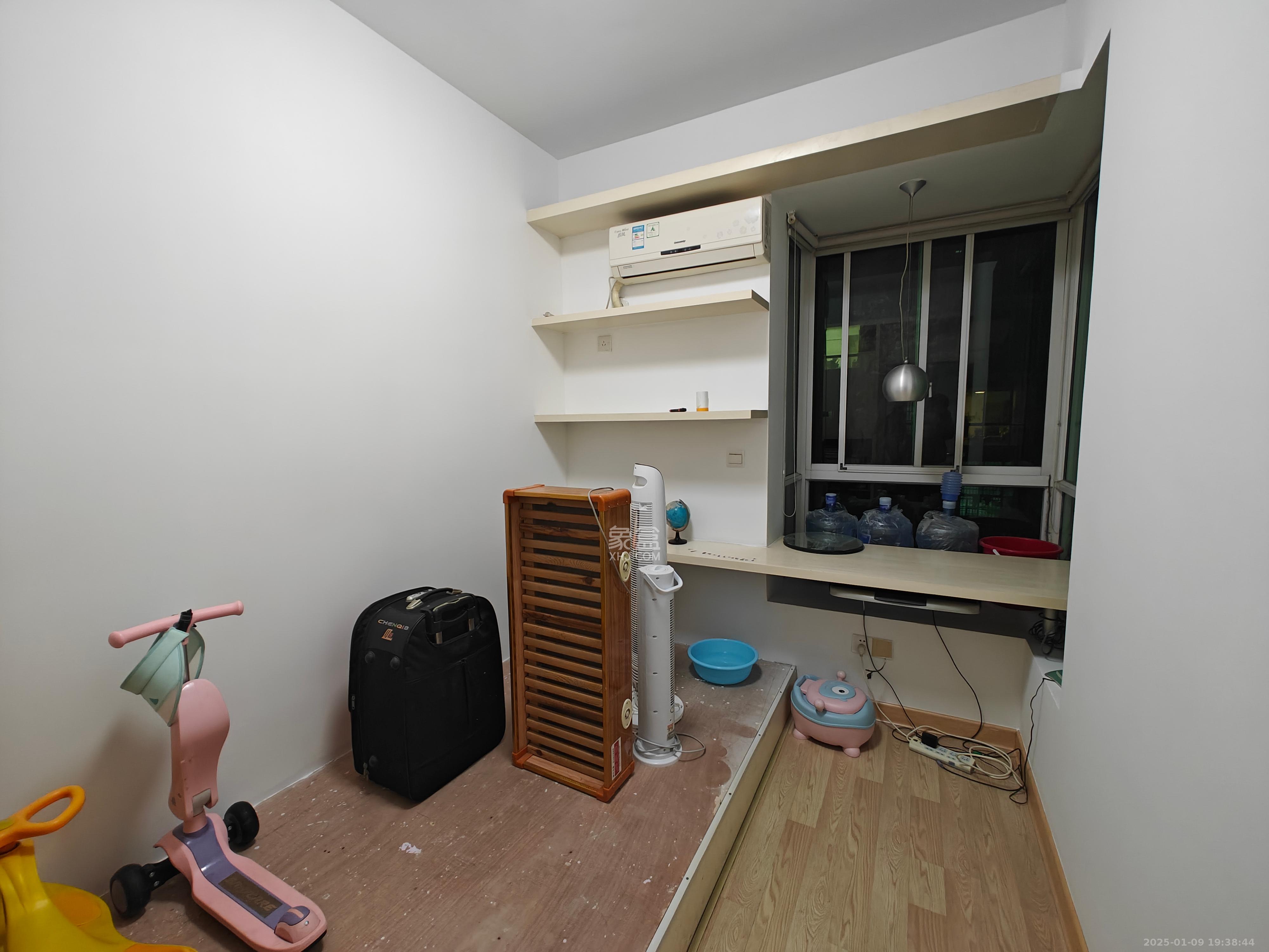 名都花园  2室2厅1卫    2500.0元/月 名都花园  2室2厅1卫    2500.0元/月室内图1