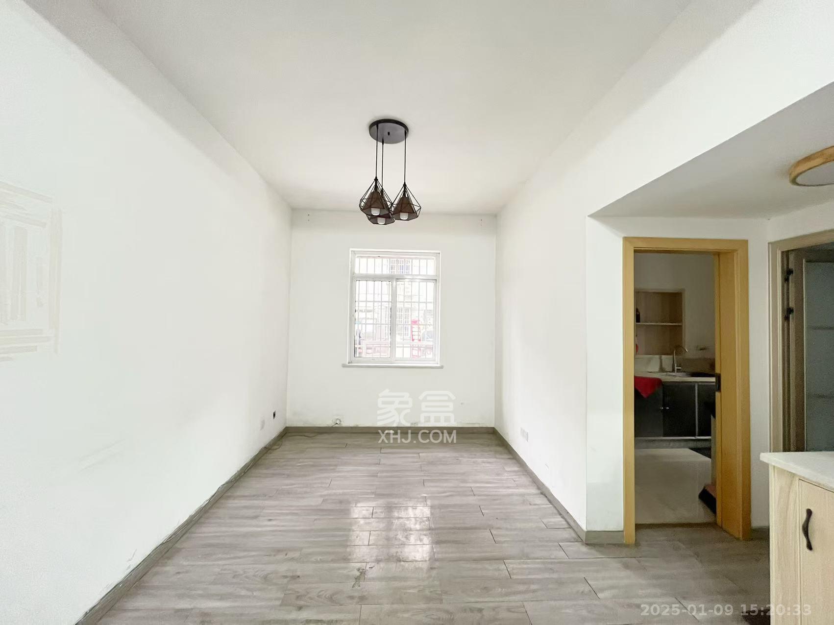 轴承厂宿舍 3室2厅1卫 35000.0元/月 轴承厂宿舍 3室2厅1卫 35000.0元/月室内图