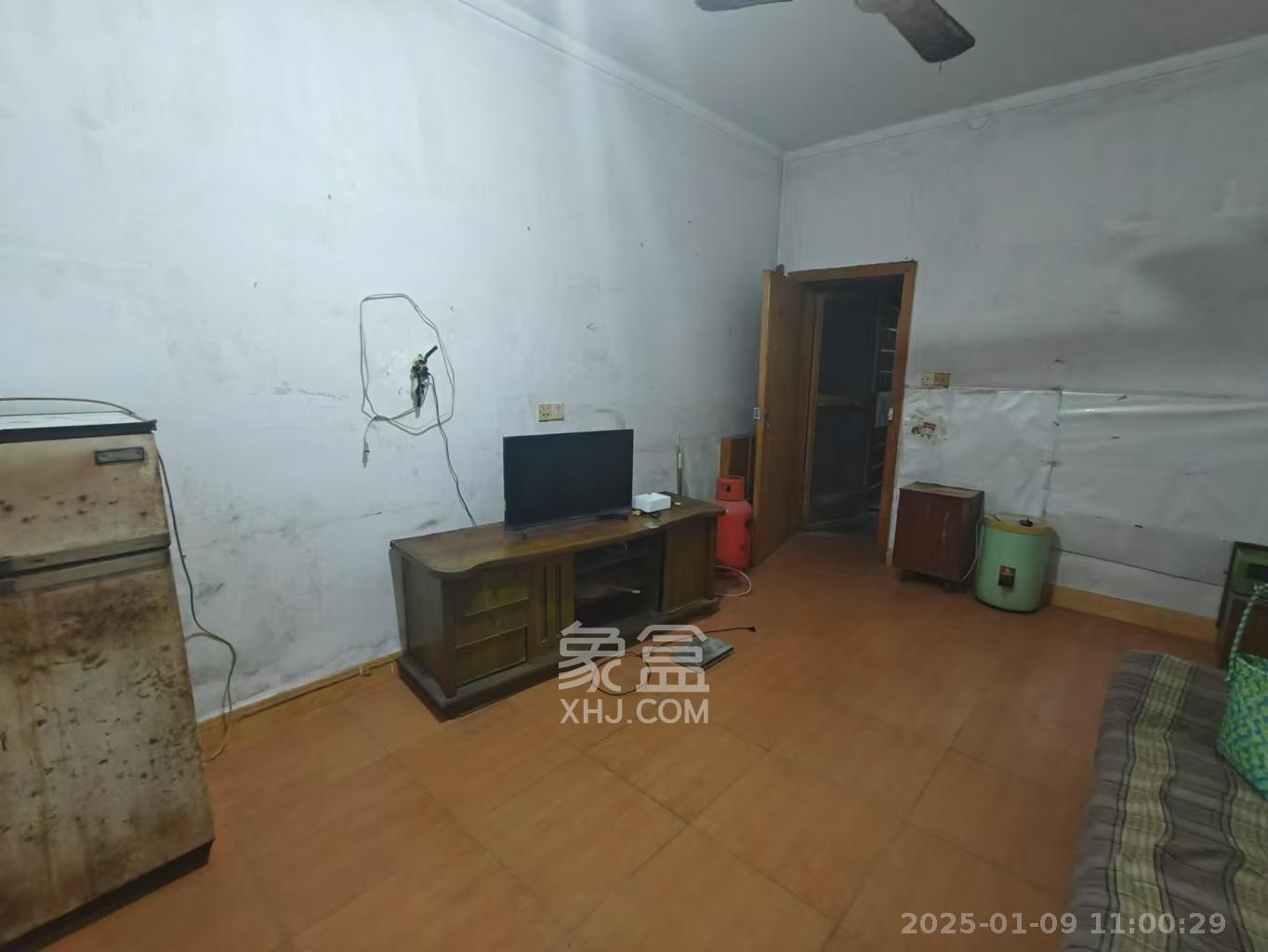 东风路散盘 1室0厅0卫 900.0元/月 东风路散盘 1室0厅0卫 900.0元/月室内图