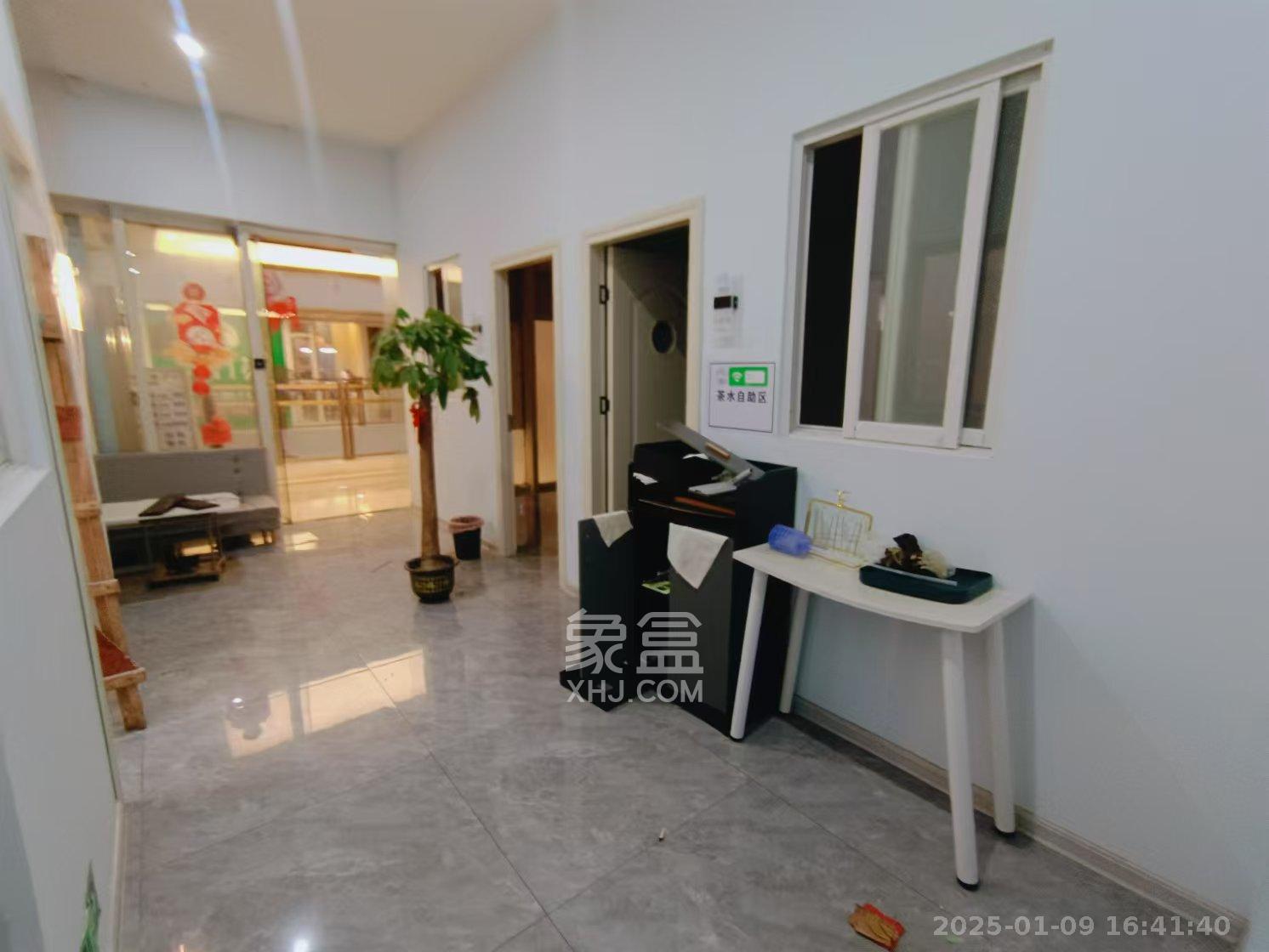 阳光100一期、四五期   152.0㎡      6000.0元/月室内图