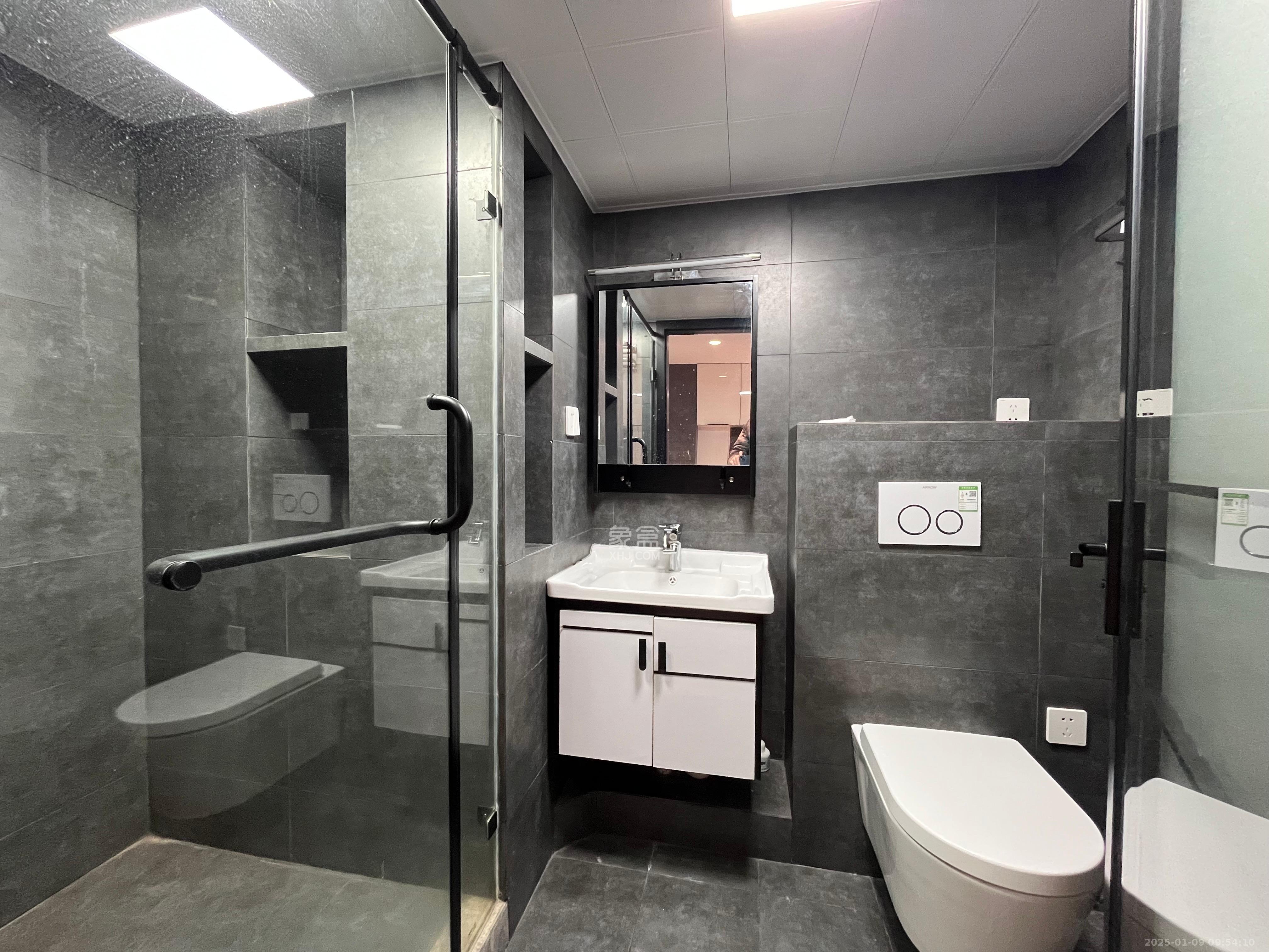 中交广场公寓  2室1厅1卫    2000.0元/月 中交广场公寓  2室1厅1卫    2000.0元/月室内图