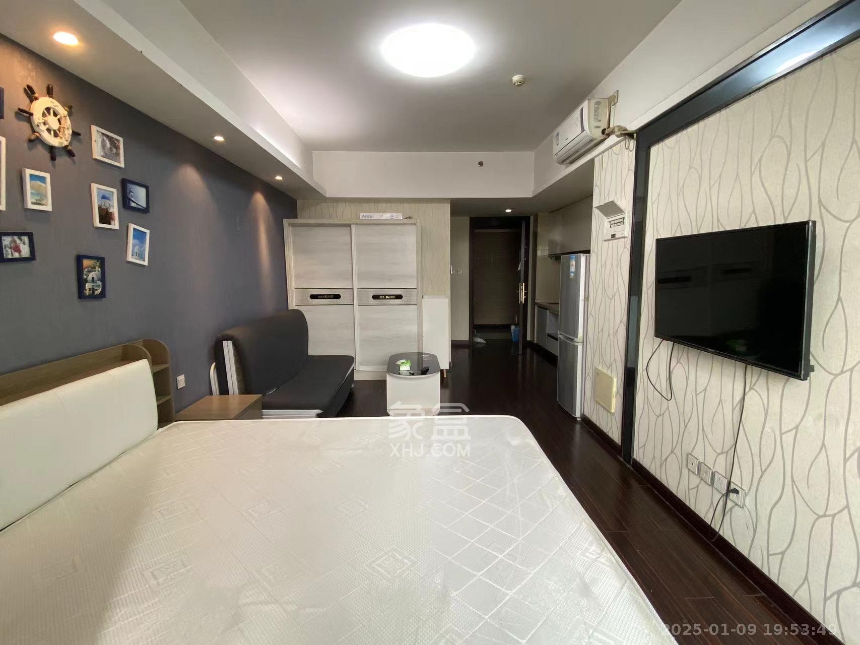 德思勤城市广场(宝格丽公寓) 1室1厅1卫 1700.0元/月 德思勤城市广场(宝格丽公寓) 1室1厅1卫 1700.0元/月室内图