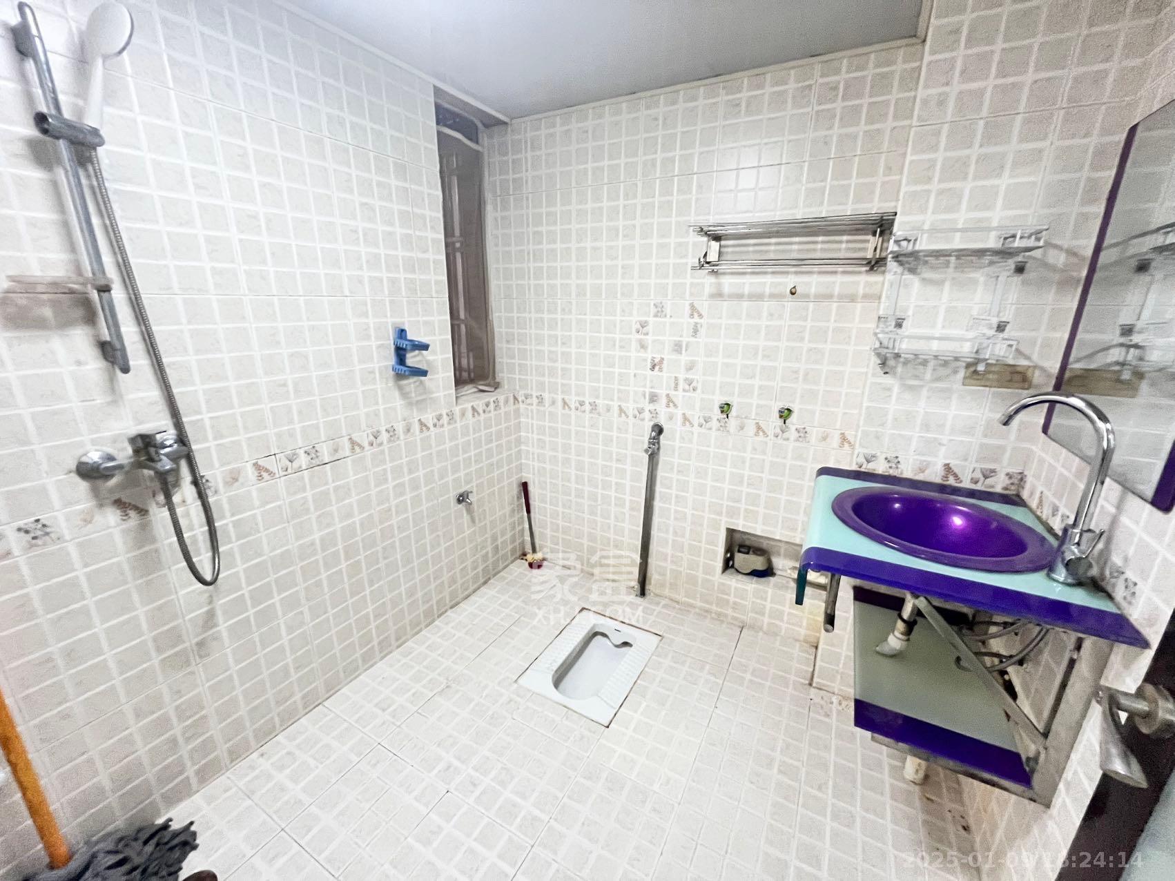 东南雅苑 3室2厅1卫 2800.0元/月 东南雅苑 3室2厅1卫 2800.0元/月室内图