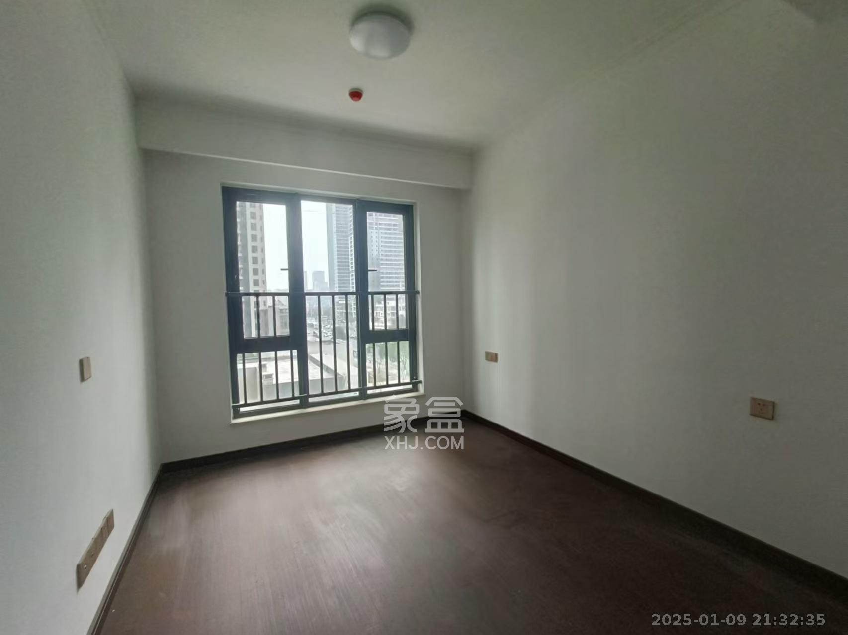 绿地长沙城际空间站(柏仕佳苑)  3室2厅2卫    4200.0元/月 绿地长沙城际空间站(柏仕佳苑)  3室2厅2卫    4200.0元/月室内图