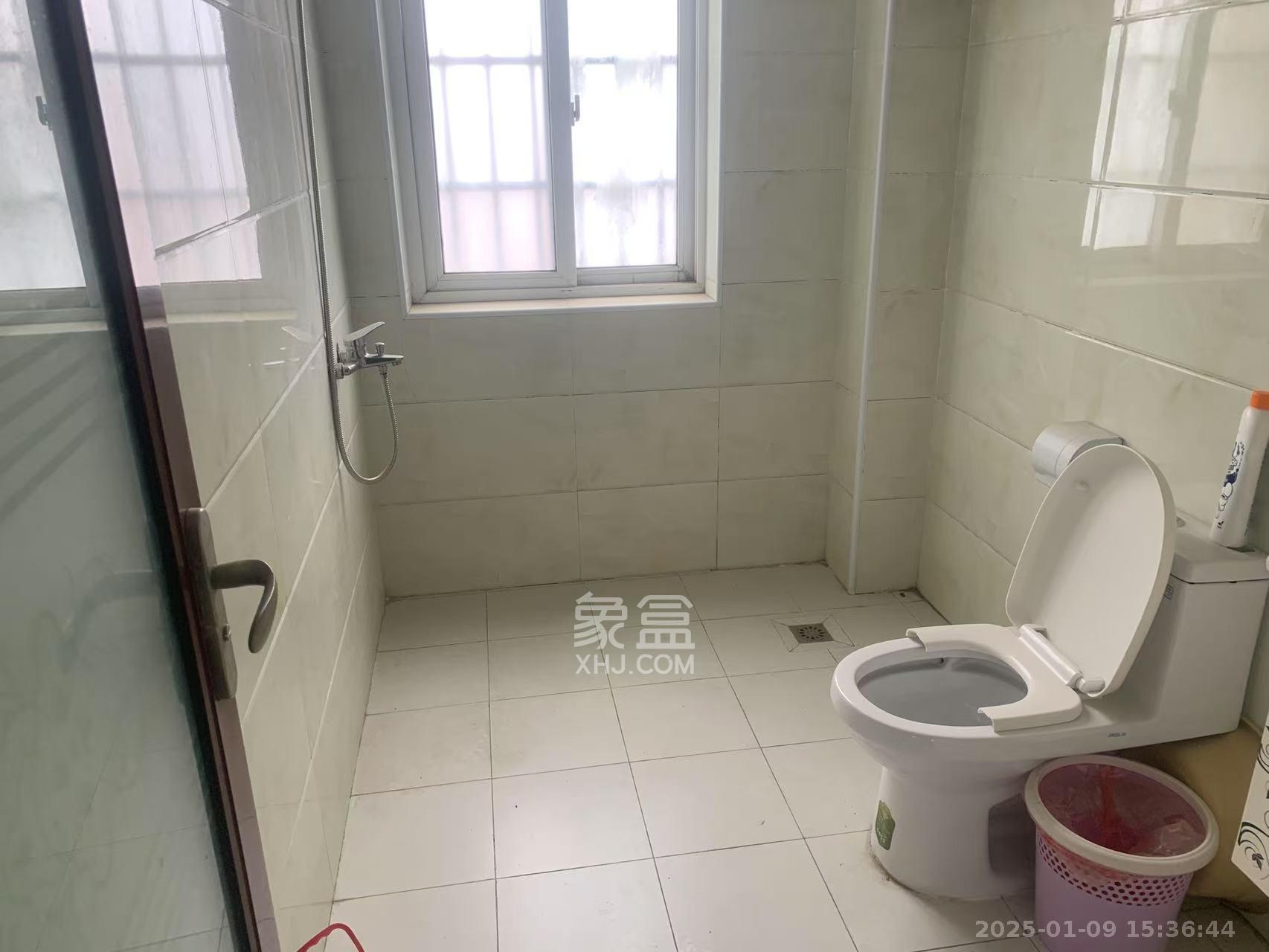 湘府十城(汇财御景湾新寓,汇财国际) 3室2厅2卫 2200.0元/月 湘府十城(汇财御景湾新寓,汇财国际) 3室2厅2卫 2200.0元/月室内图