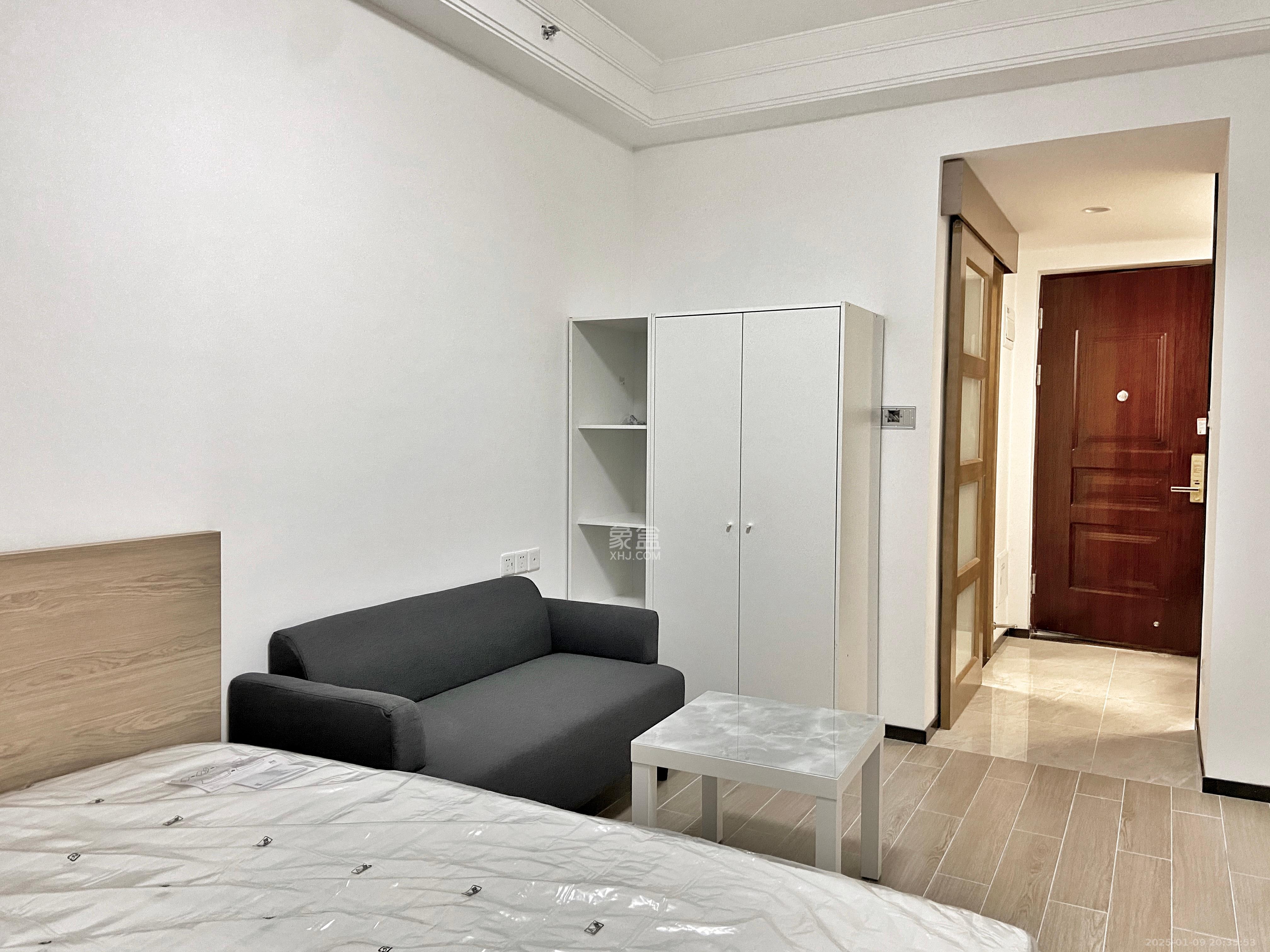 中海梅溪湖壹号  1室1厅1卫    1700.0元/月 中海梅溪湖壹号  1室1厅1卫    1700.0元/月室内图