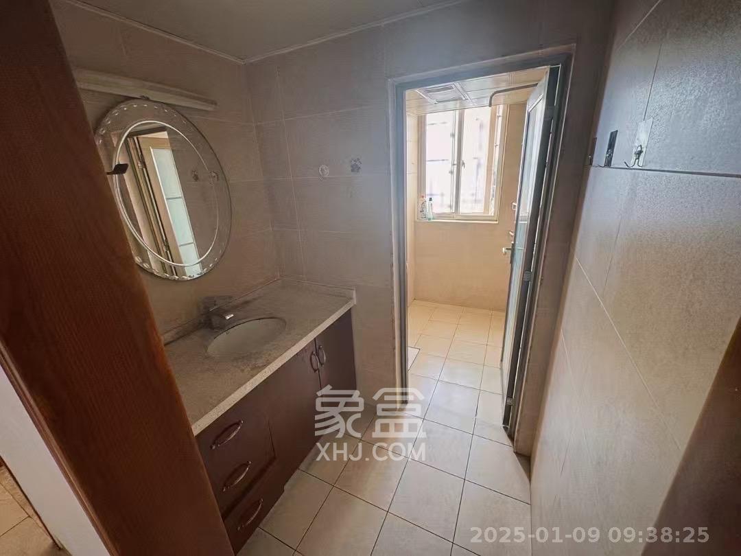 弘欣公寓  3室2厅2卫    2000.0元/月 弘欣公寓  3室2厅2卫    2000.0元/月室内图