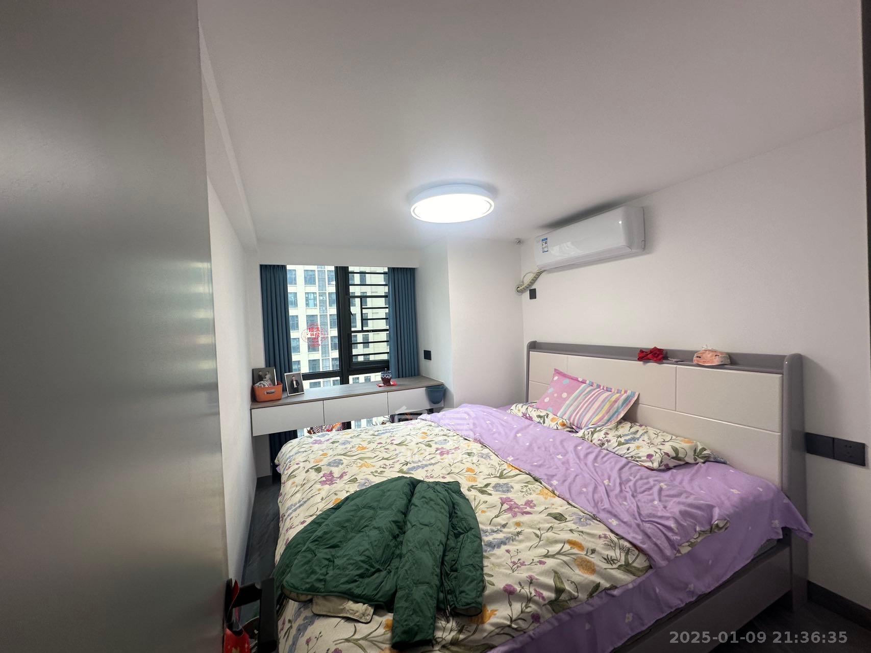 世茂璀璨天城公寓  3室2厅2卫    3600.0元/月 世茂璀璨天城公寓  3室2厅2卫    3600.0元/月室内图