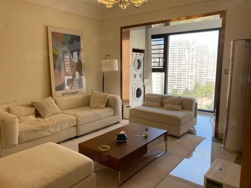 阳光丁香园  4室2厅1卫    179.0万 阳光丁香园  4室2厅1卫    179.0万室内图