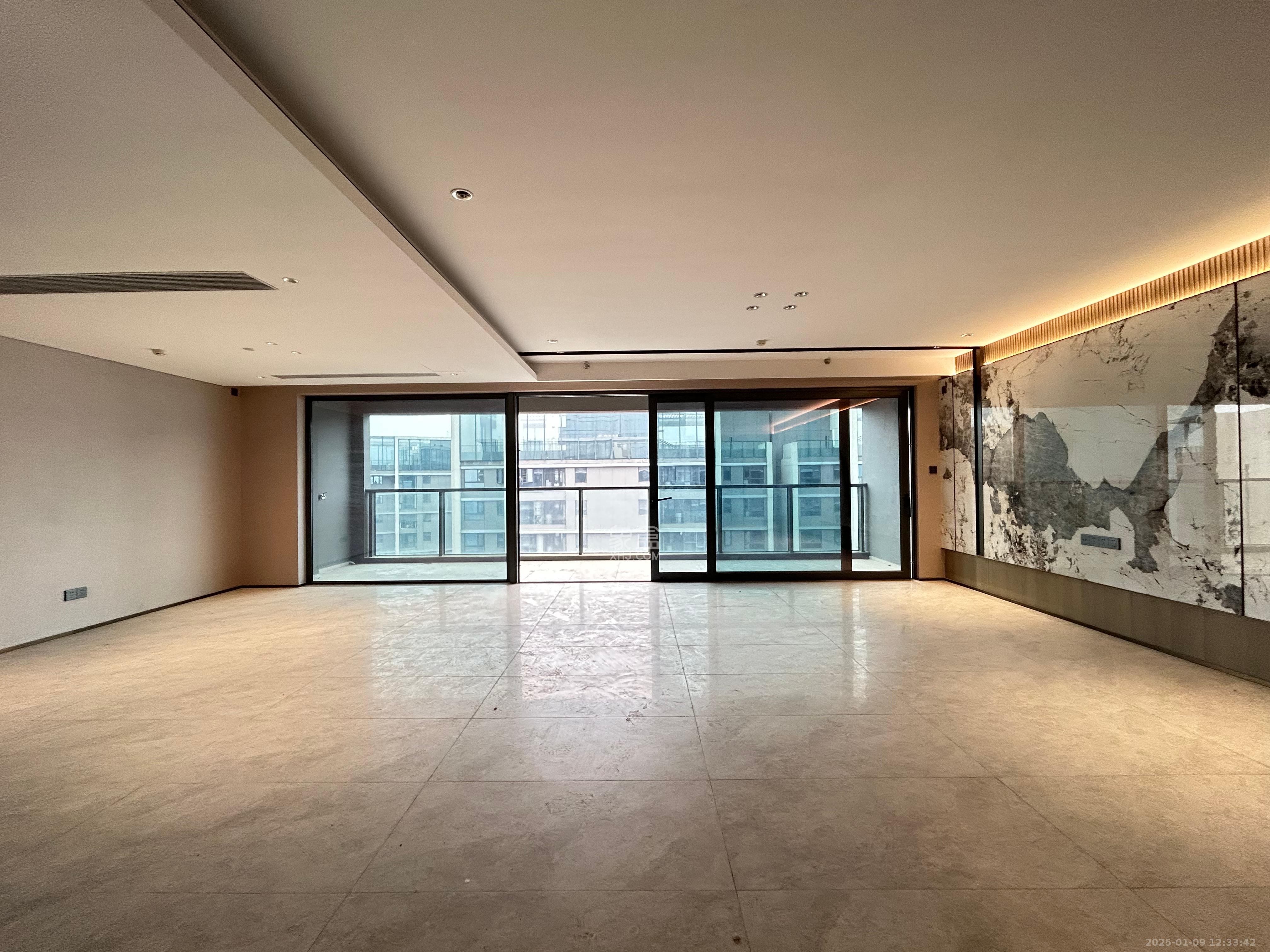 长沙悦府（华润万象城）  4室2厅3卫   12000.00元/月室内图1