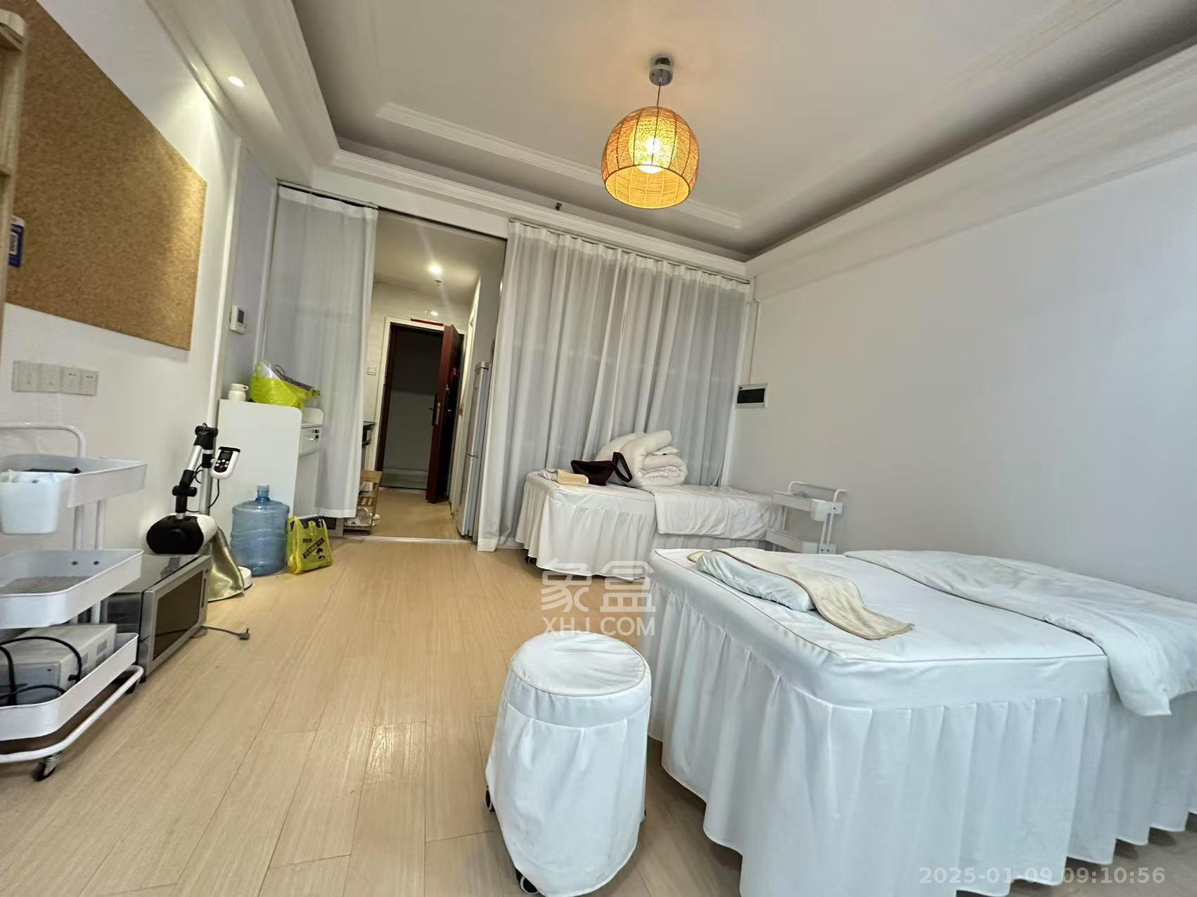 壹号公馆  1室1厅1卫    2700.0元/月 壹号公馆  1室1厅1卫    2700.0元/月