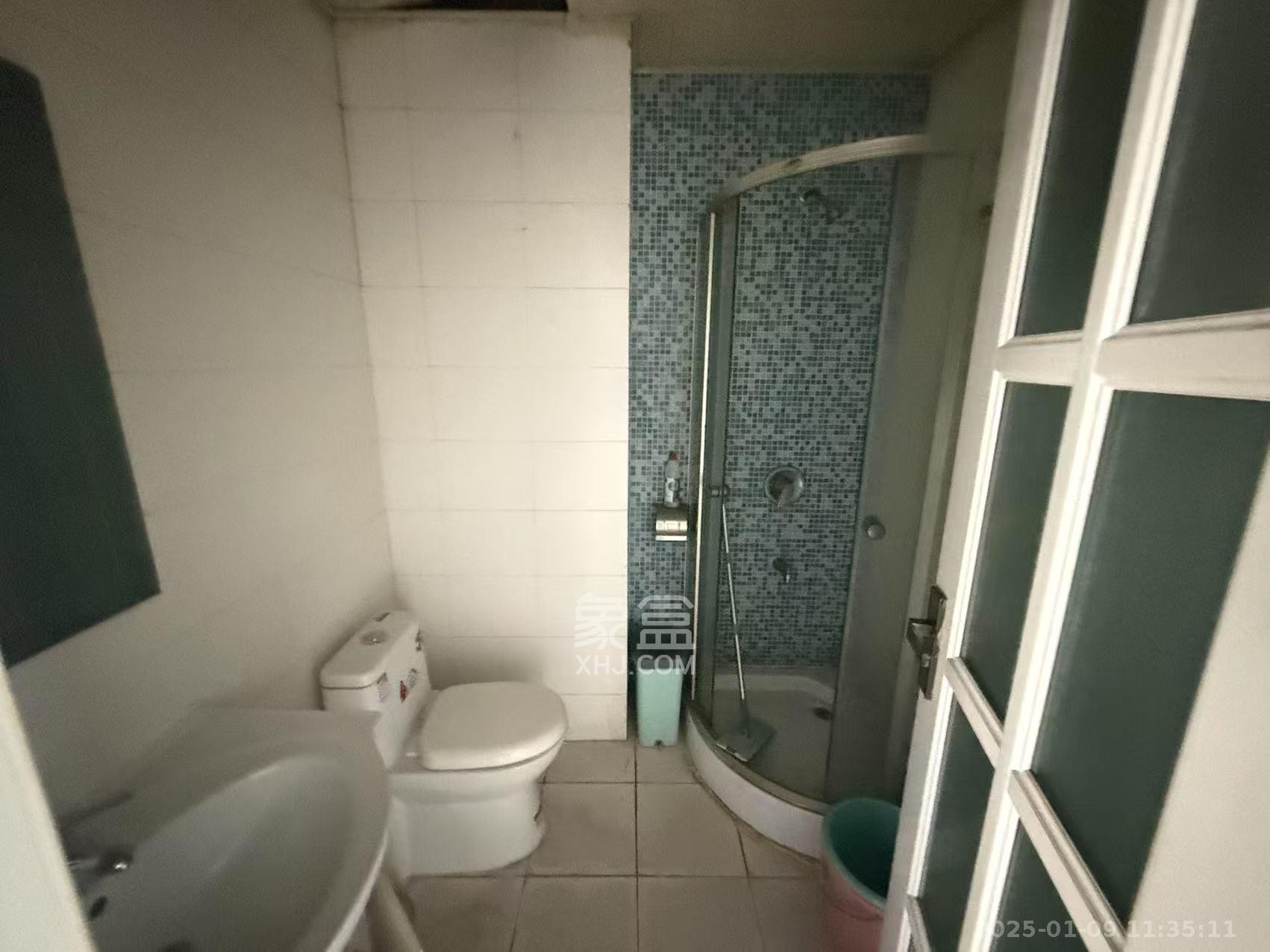 浏阳河畔家园  1室1厅1卫    1500.0元/月 浏阳河畔家园  1室1厅1卫    1500.0元/月室内图