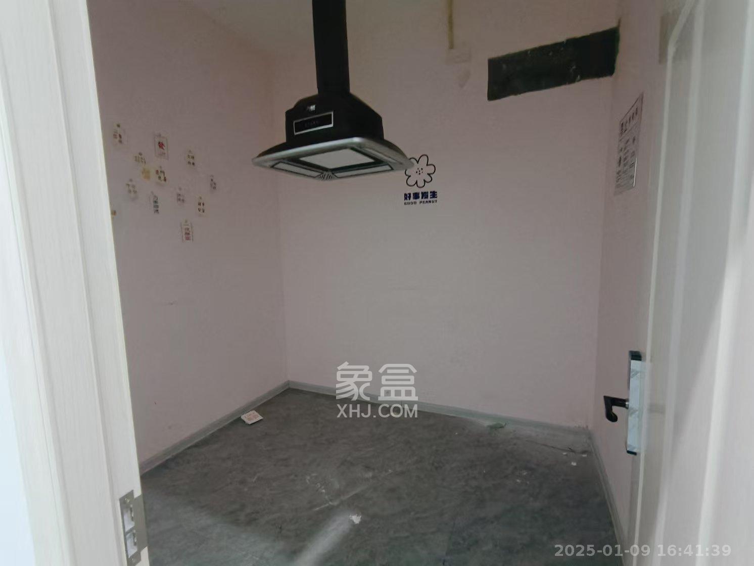 阳光100一期、四五期   152.0㎡      6000.0元/月室内图